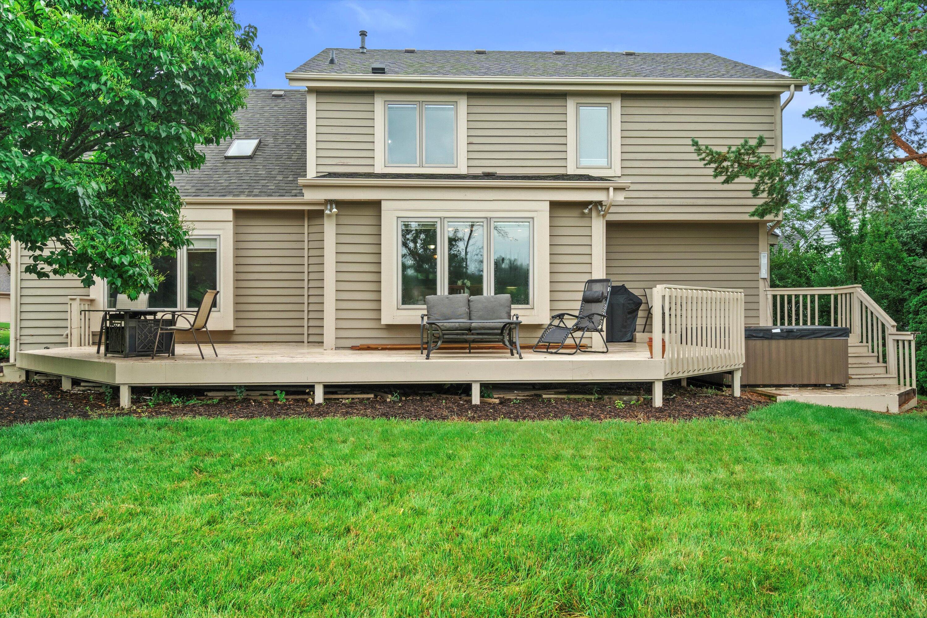 Wisconsin Lake Home for sale (MLS#: 1929420) at 2600  Whitby Ct, in Waukesha, Wisconsin. (36 of 48)