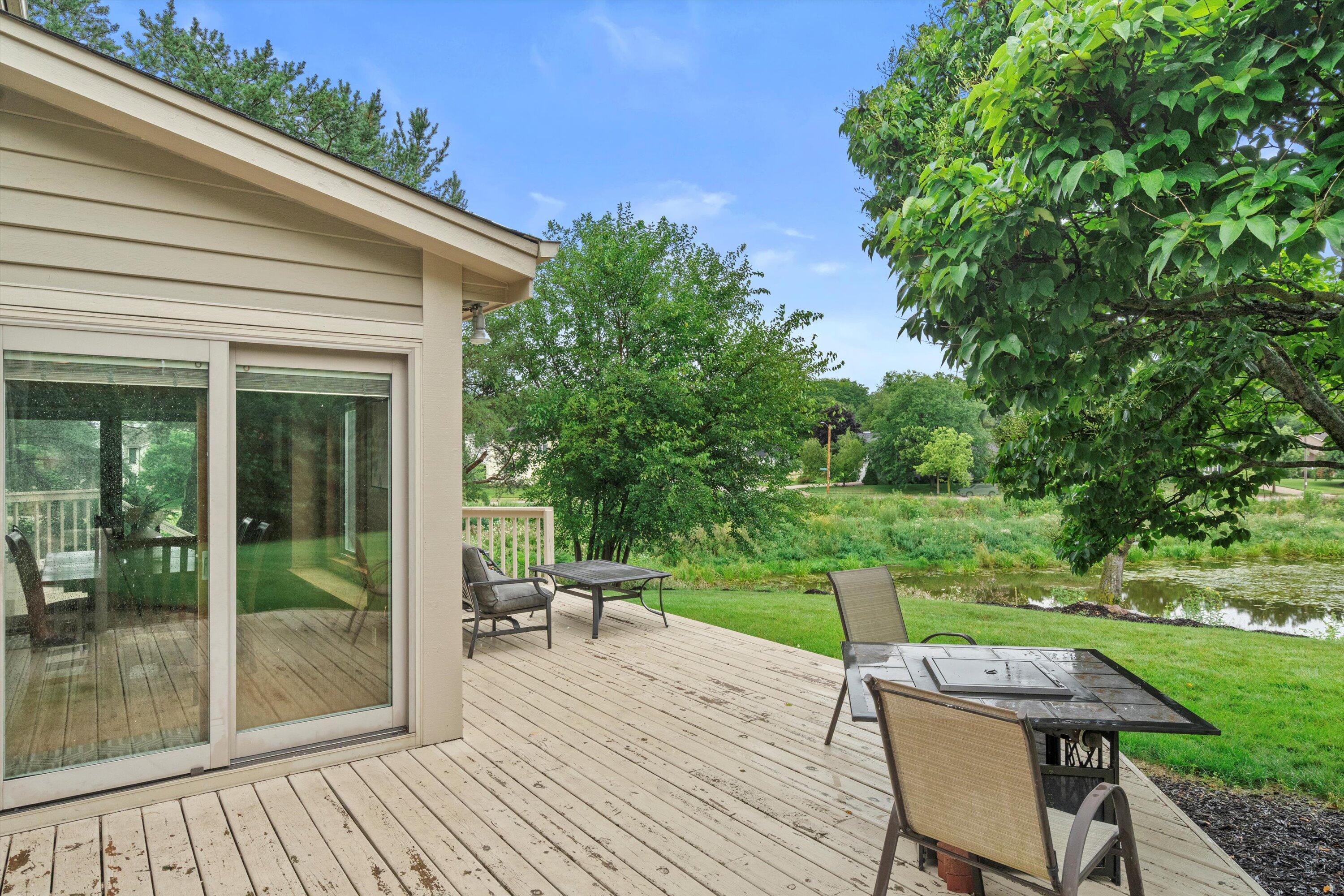 Wisconsin Lake Home for sale (MLS#: 1929420) at 2600  Whitby Ct, in Waukesha, Wisconsin. (39 of 48)
