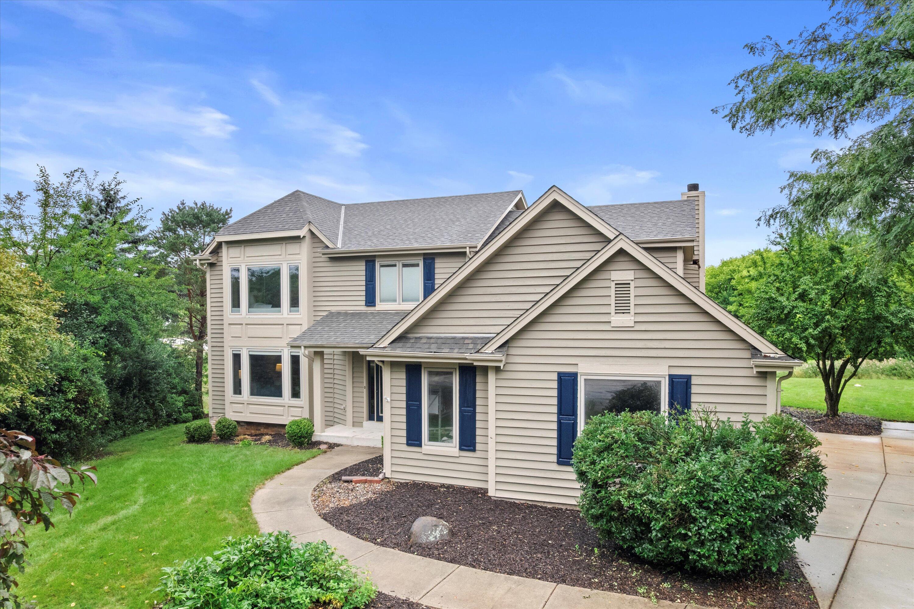 Wisconsin Lake Home for sale (MLS#: 1929420) at 2600  Whitby Ct, in Waukesha, Wisconsin. (41 of 48)