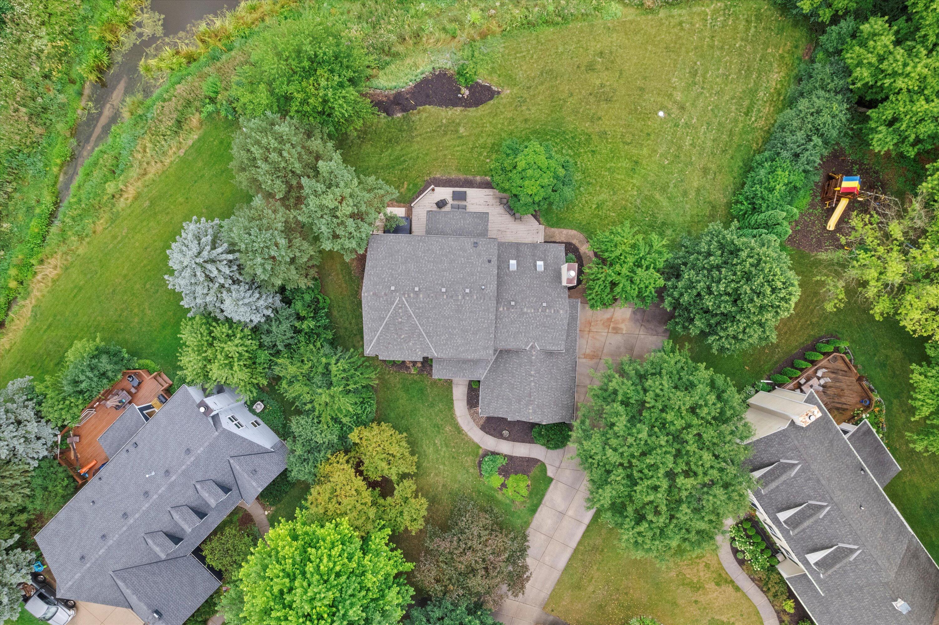 Wisconsin Lake Home for sale (MLS#: 1929420) at 2600  Whitby Ct, in Waukesha, Wisconsin. (42 of 48)