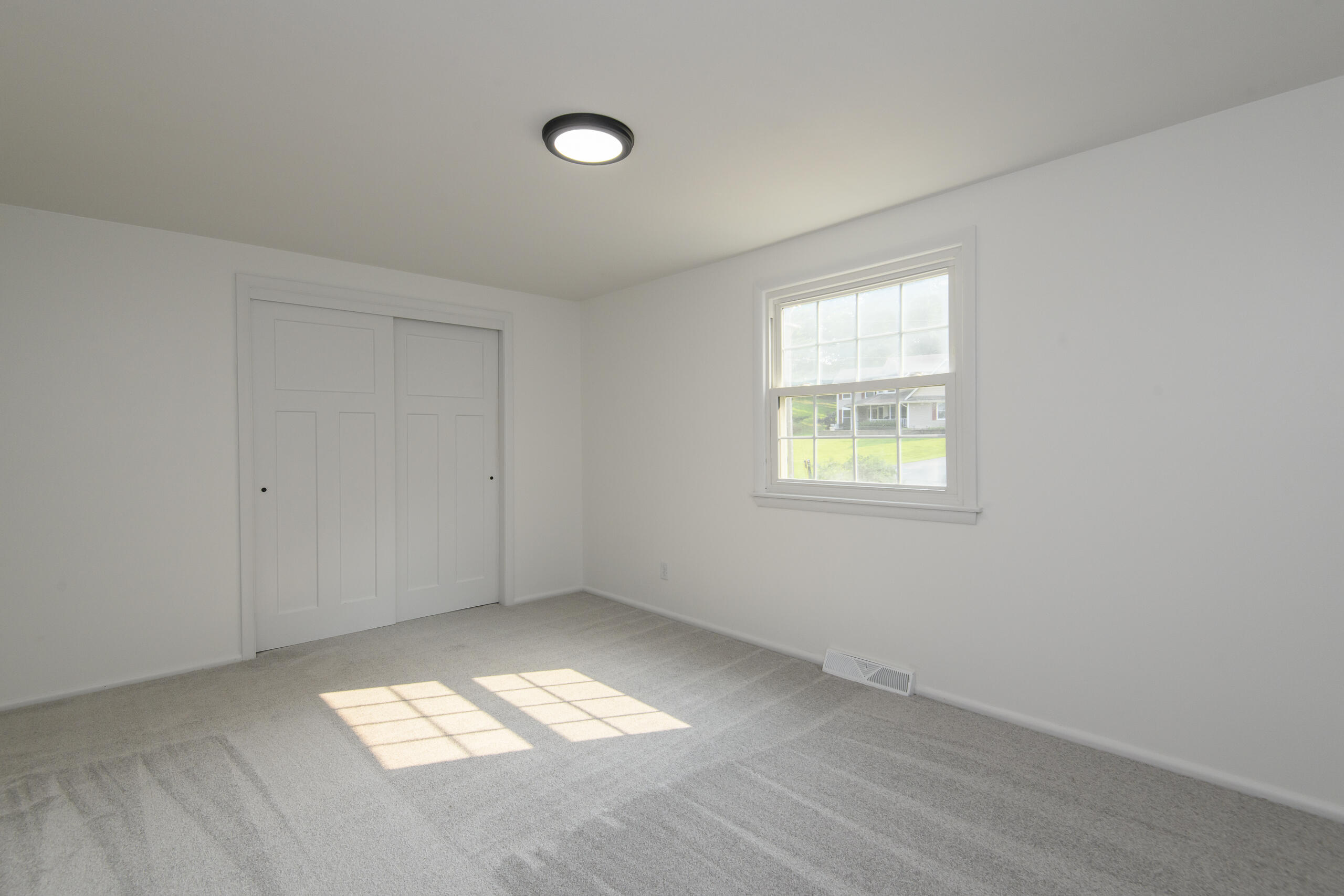 Wisconsin Lake Home for sale (MLS#: 1929446) at S95W23000  River Oaks Dr, in Vernon, Wisconsin. (27 of 51)