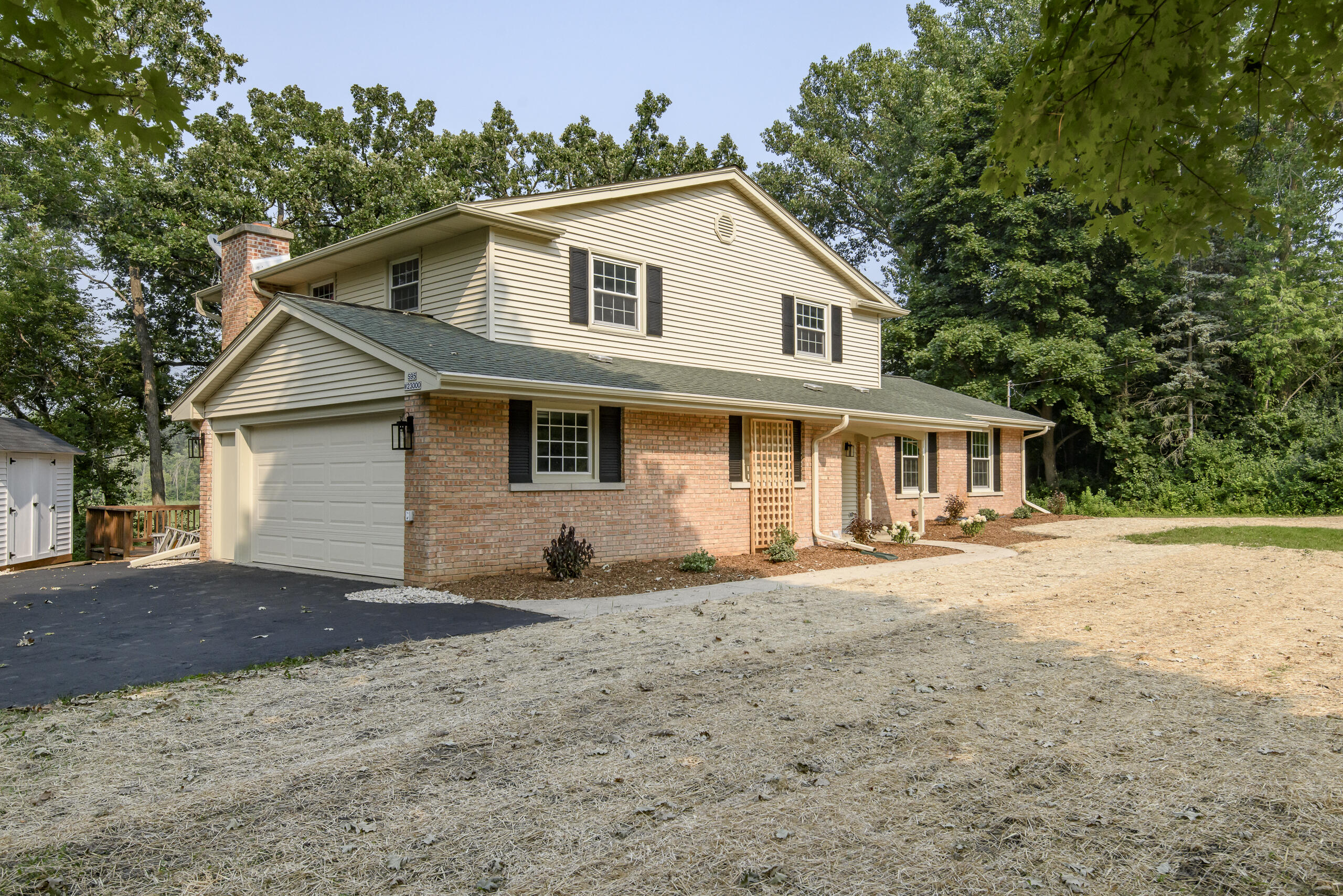 Wisconsin Lake Home for sale (MLS#: 1929446) at S95W23000  River Oaks Dr, in Vernon, Wisconsin. (35 of 51)