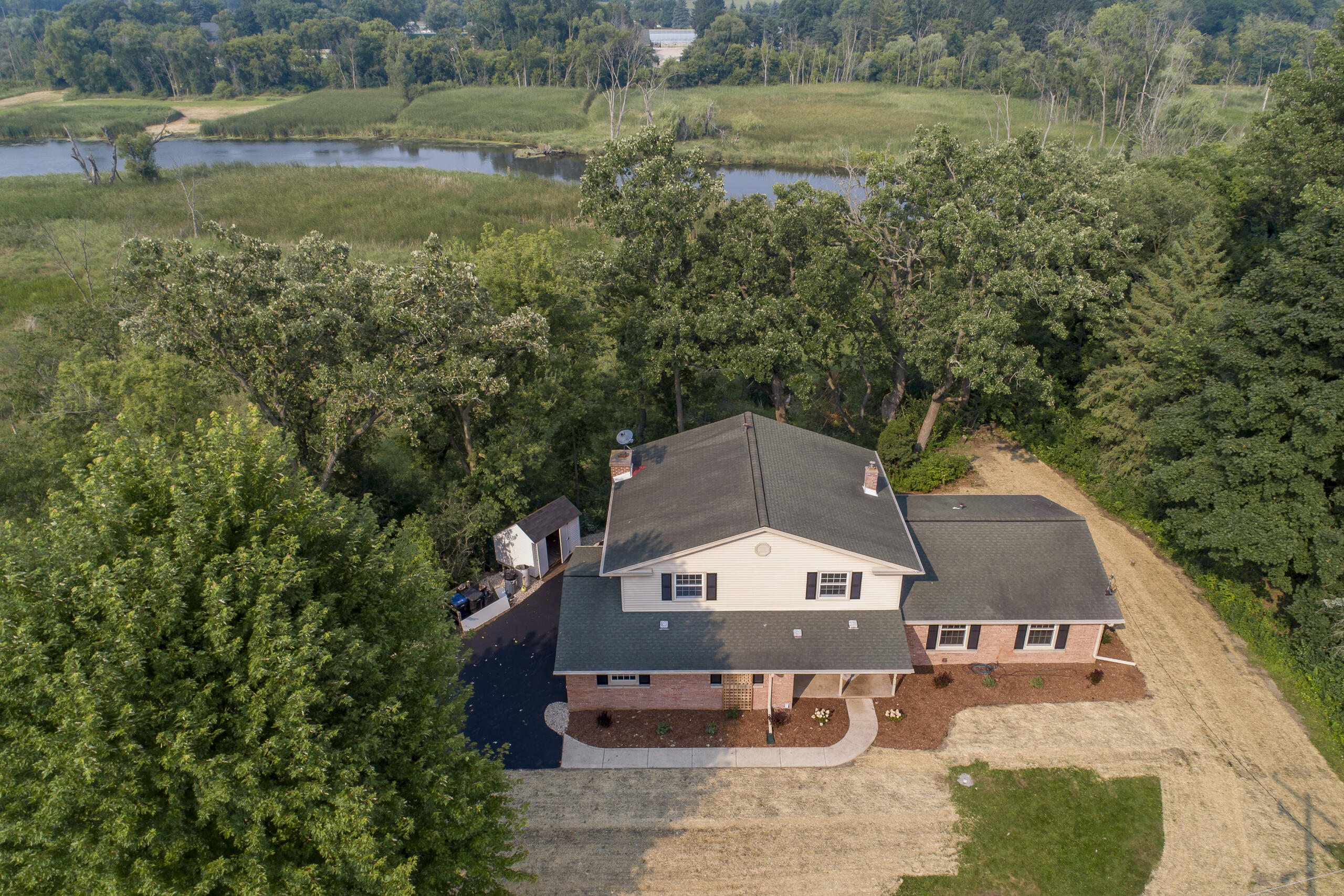 Wisconsin Lake Home for sale (MLS#: 1929446) at S95W23000  River Oaks Dr, in Vernon, Wisconsin. (48 of 51)