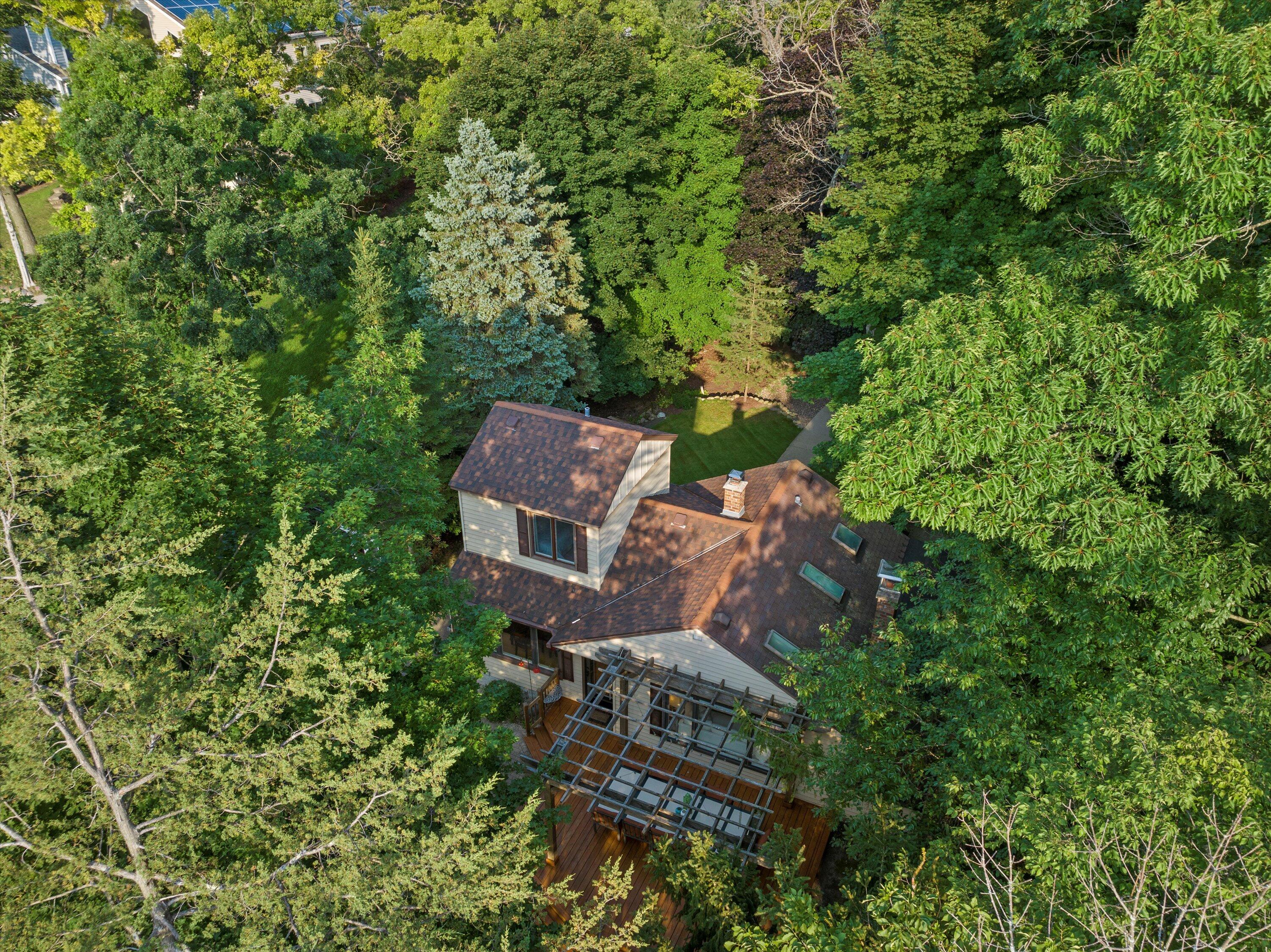Wisconsin Lake Home for sale (MLS#: 1929537) at W329N6495  Forest Dr, in Merton, Wisconsin. (17 of 62)