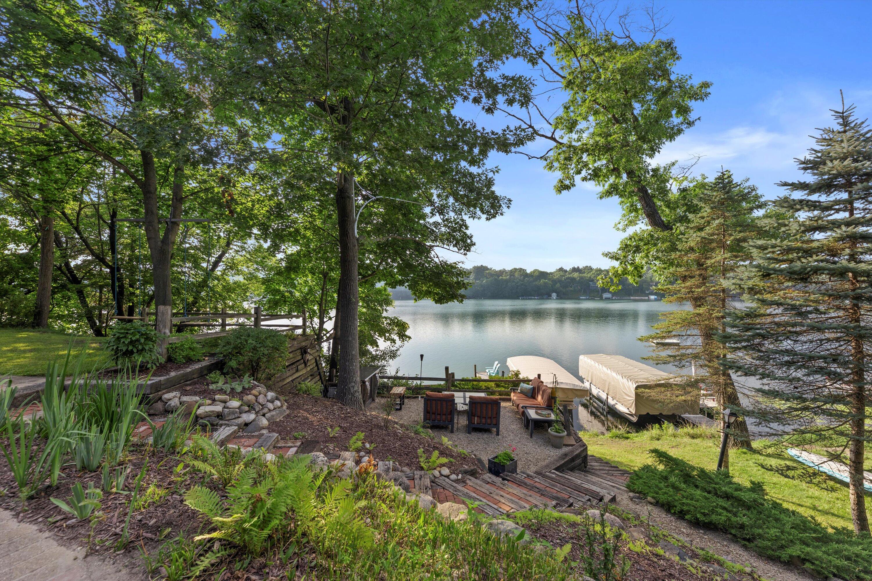 Wisconsin Lake Home for sale (MLS#: 1929537) at W329N6495  Forest Dr, in Merton, Wisconsin. (3 of 62)