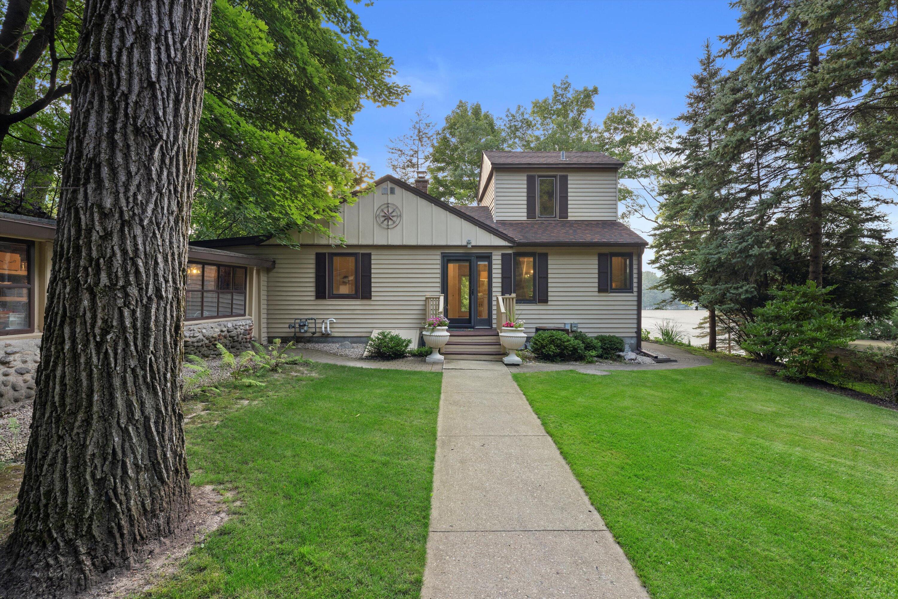 Wisconsin Lake Home for sale (MLS#: 1929537) at W329N6495  Forest Dr, in Merton, Wisconsin. (54 of 62)