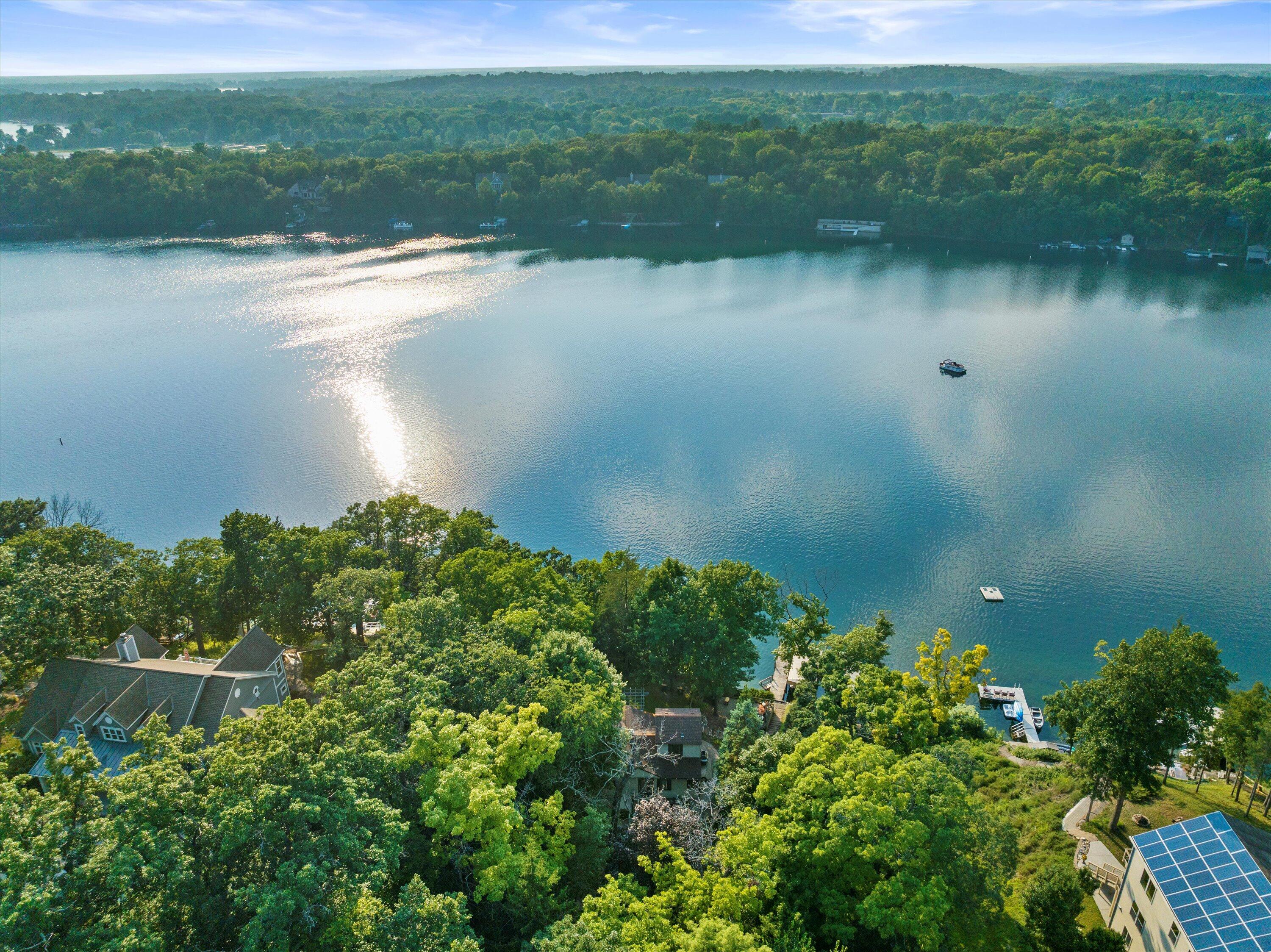 Wisconsin Lake Home for sale (MLS#: 1929537) at W329N6495  Forest Dr, in Merton, Wisconsin. (10 of 62)