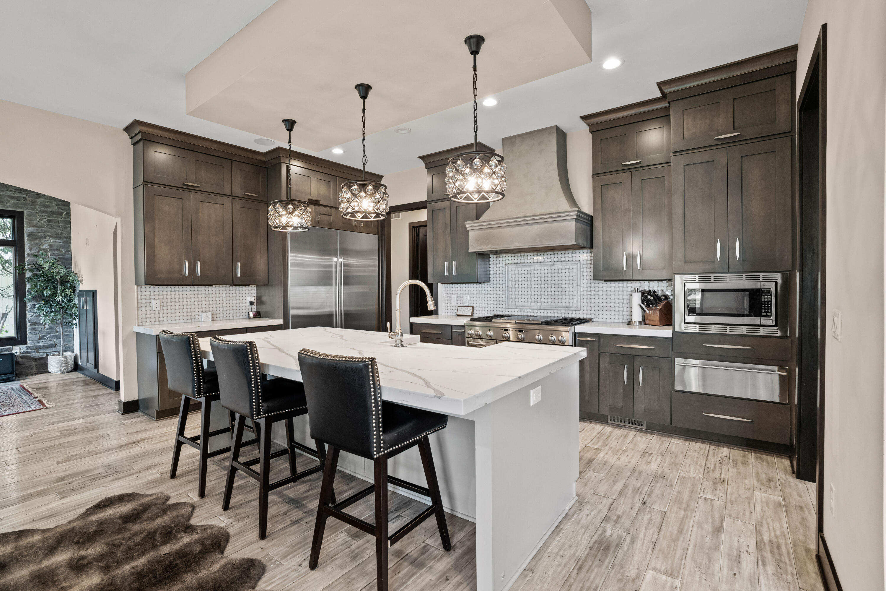 Wisconsin Lake Home for sale (MLS#: 1929642) at 12420 N Lake Shore Dr, in Mequon, Wisconsin. (13 of 88)