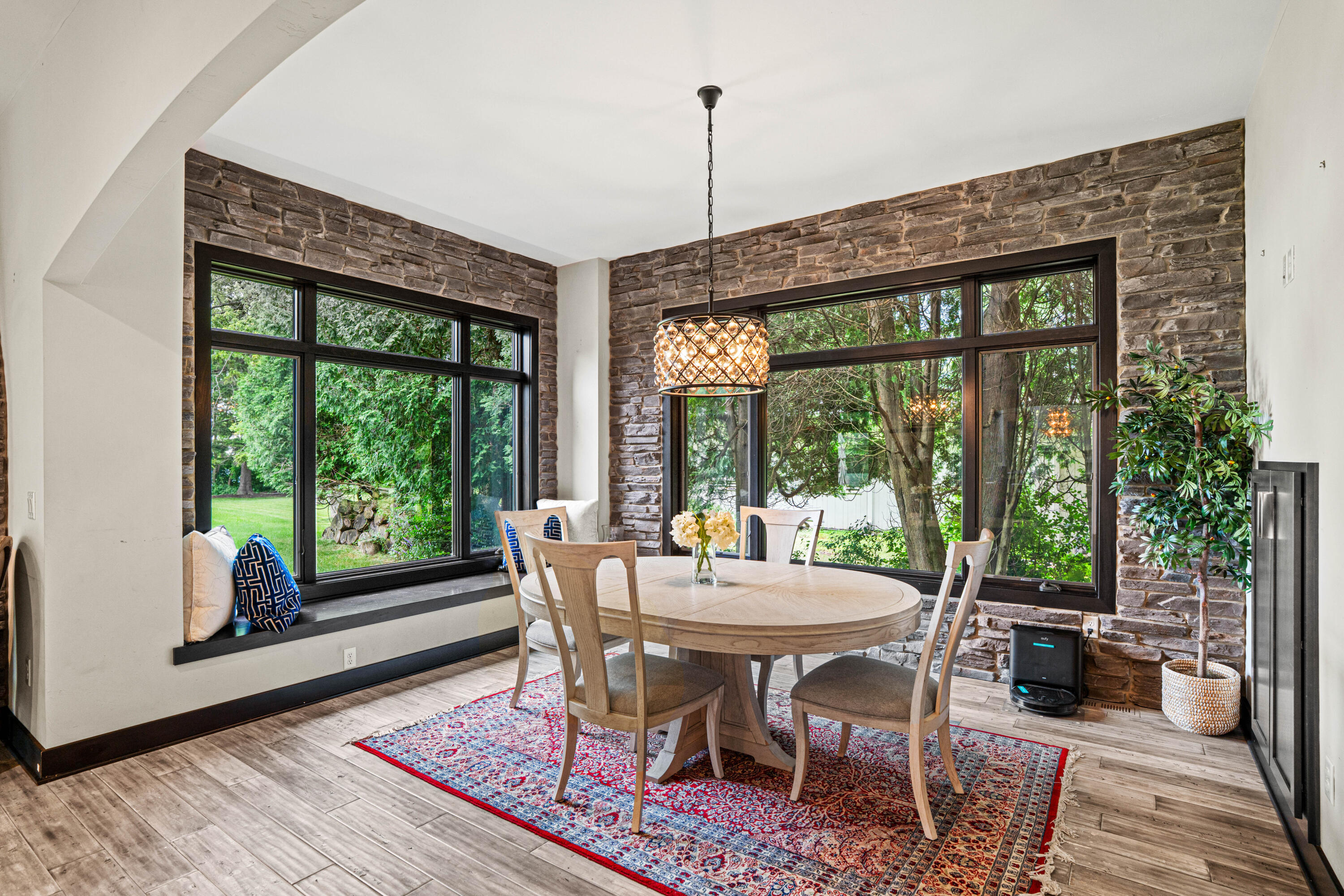 Wisconsin Lake Home for sale (MLS#: 1929642) at 12420 N Lake Shore Dr, in Mequon, Wisconsin. (24 of 88)