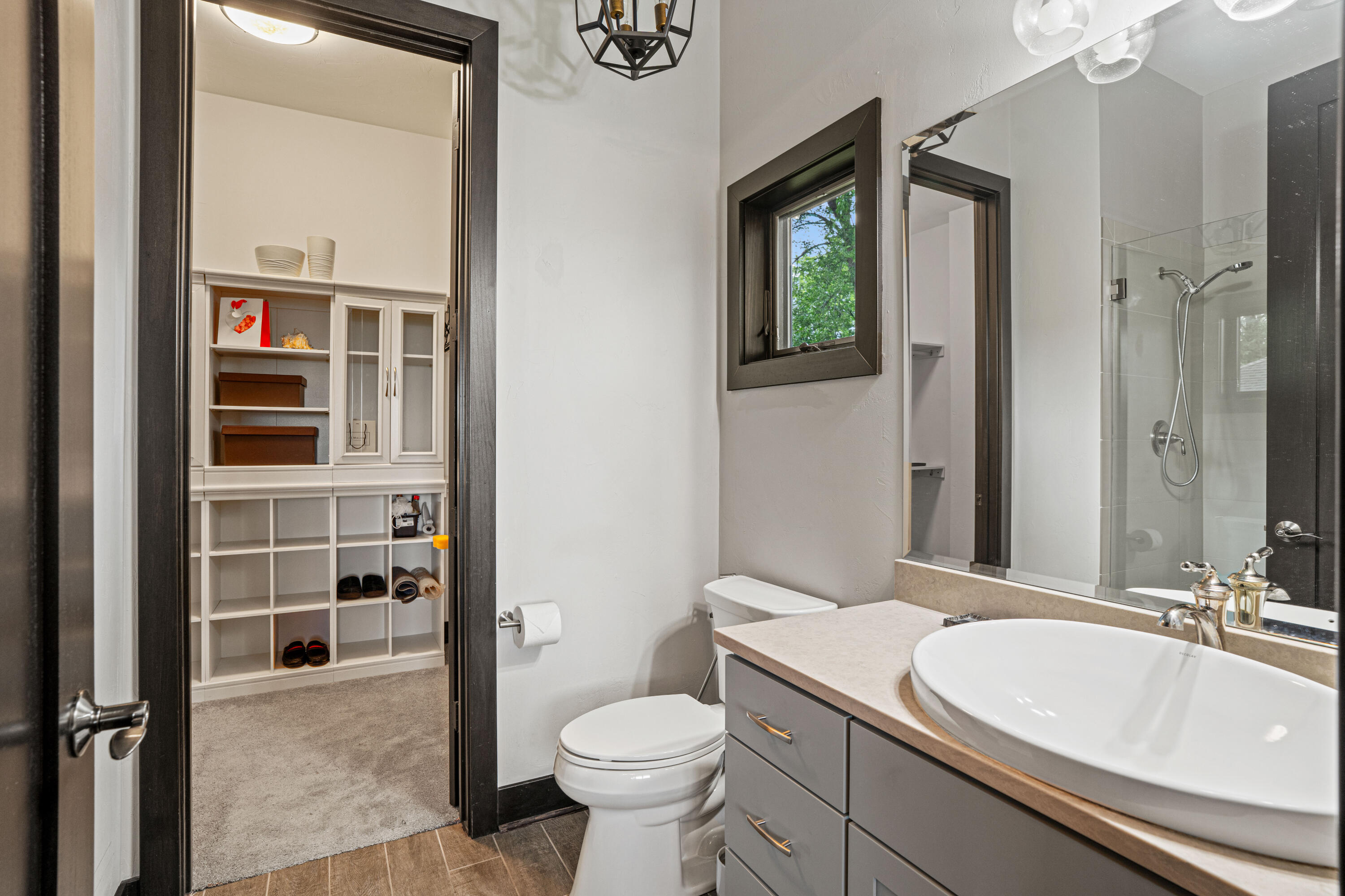 Wisconsin Lake Home for sale (MLS#: 1929642) at 12420 N Lake Shore Dr, in Mequon, Wisconsin. (43 of 88)