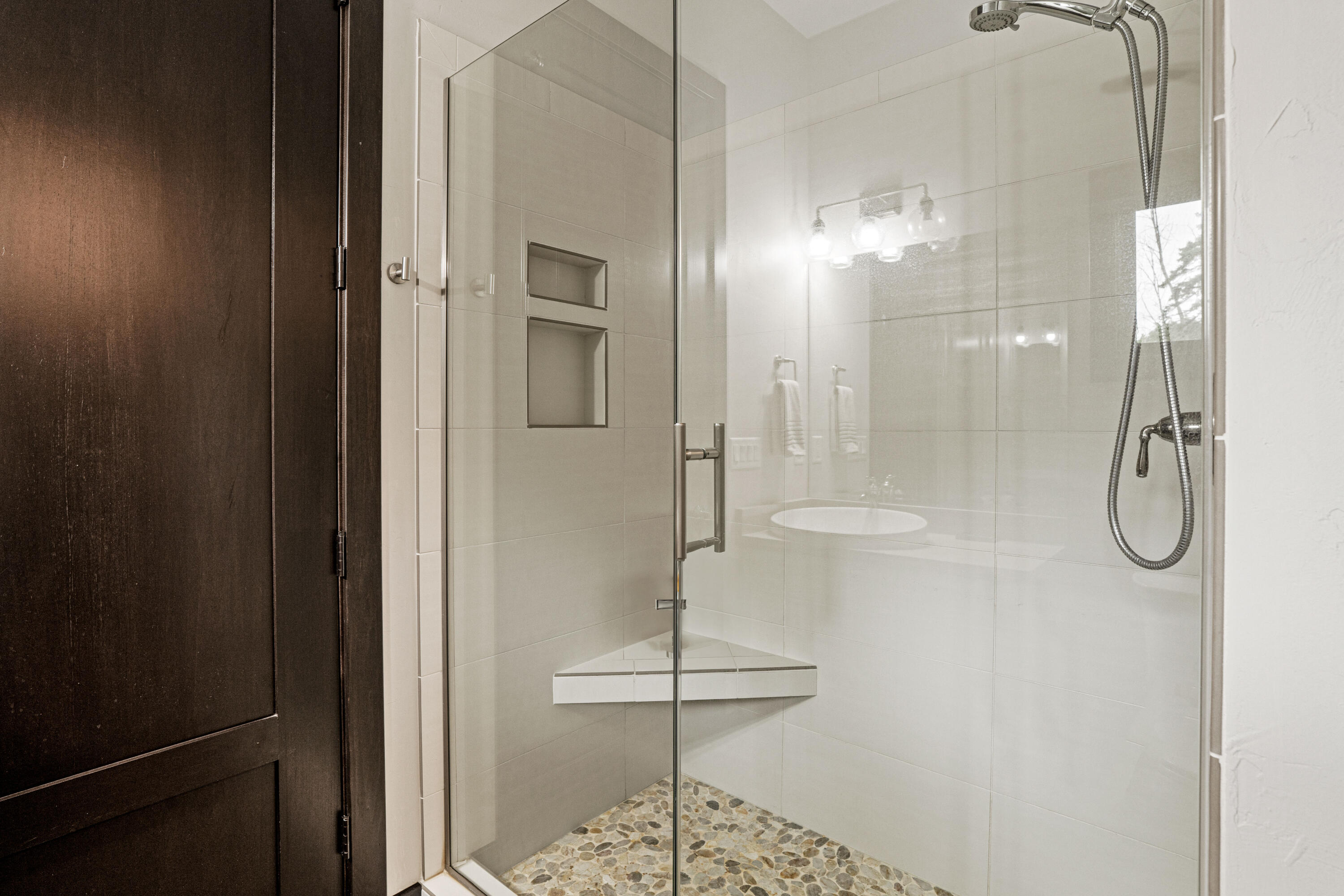 Wisconsin Lake Home for sale (MLS#: 1929642) at 12420 N Lake Shore Dr, in Mequon, Wisconsin. (44 of 88)