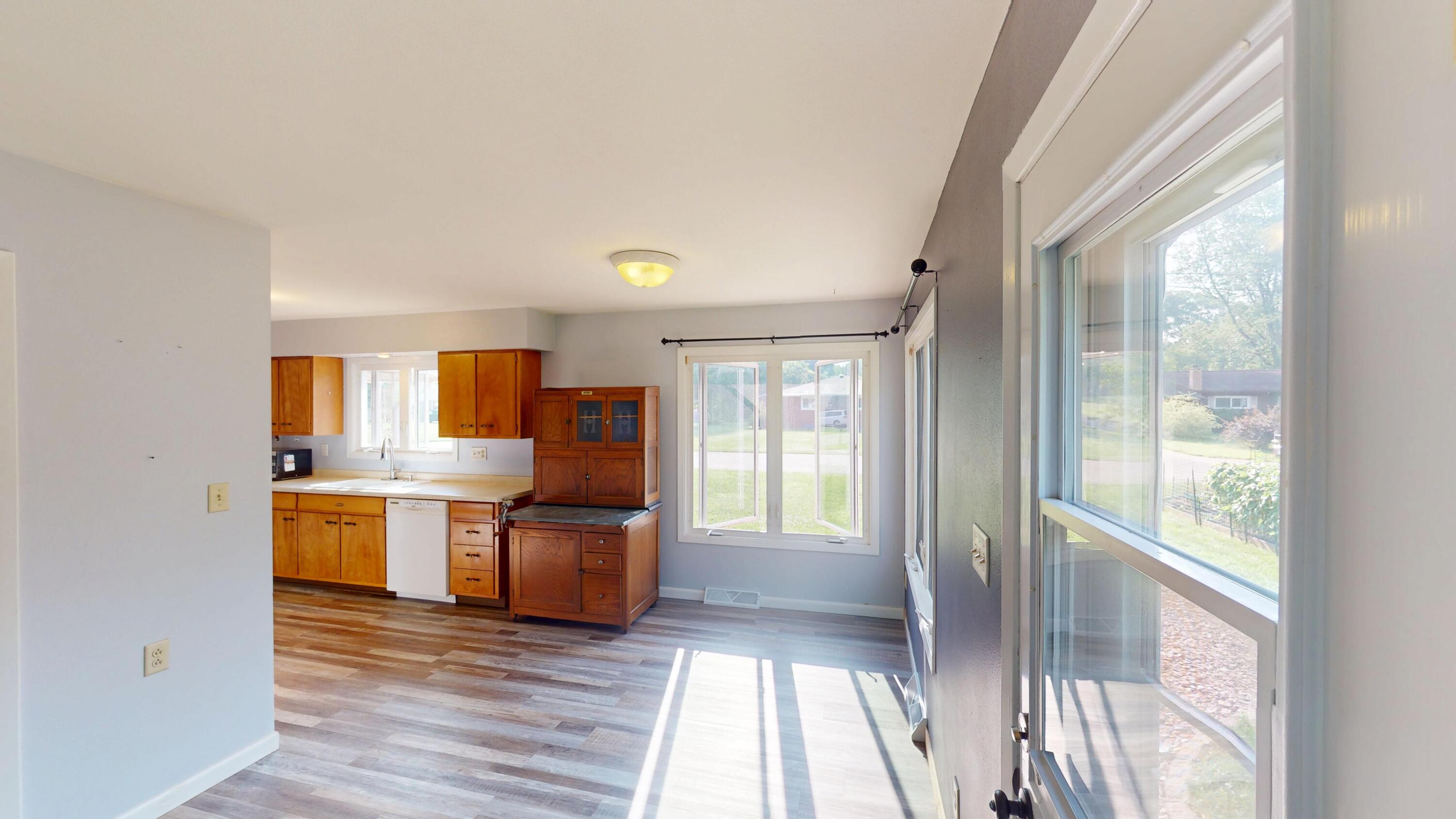 Wisconsin Lake Home for sale (MLS#: 1929661) at 17249  Lake Ct, in Galesville, Wisconsin. (5 of 59)