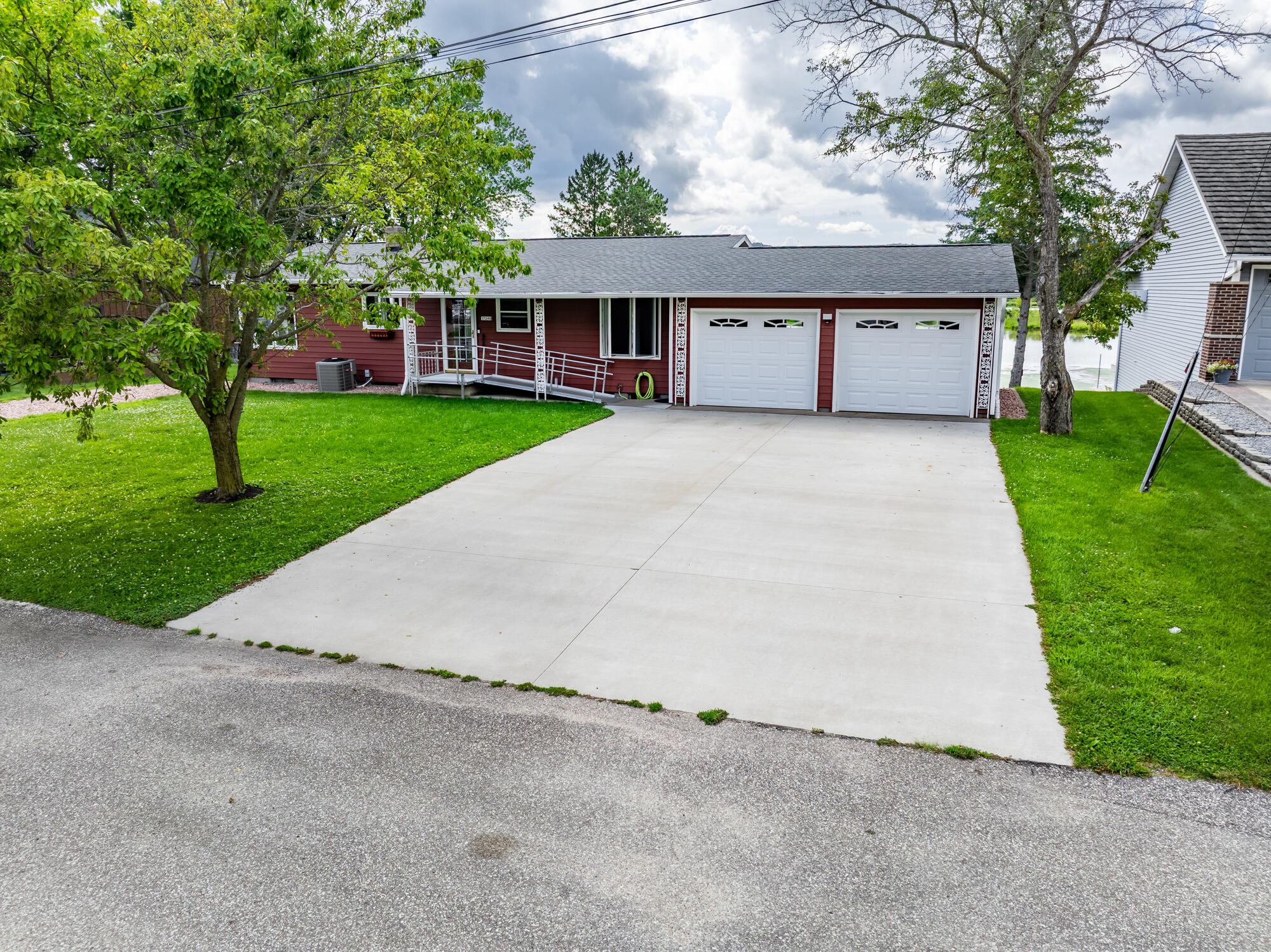 Wisconsin Lake Home for sale (MLS#: 1929661) at 17249  Lake Ct, in Galesville, Wisconsin. (54 of 59)