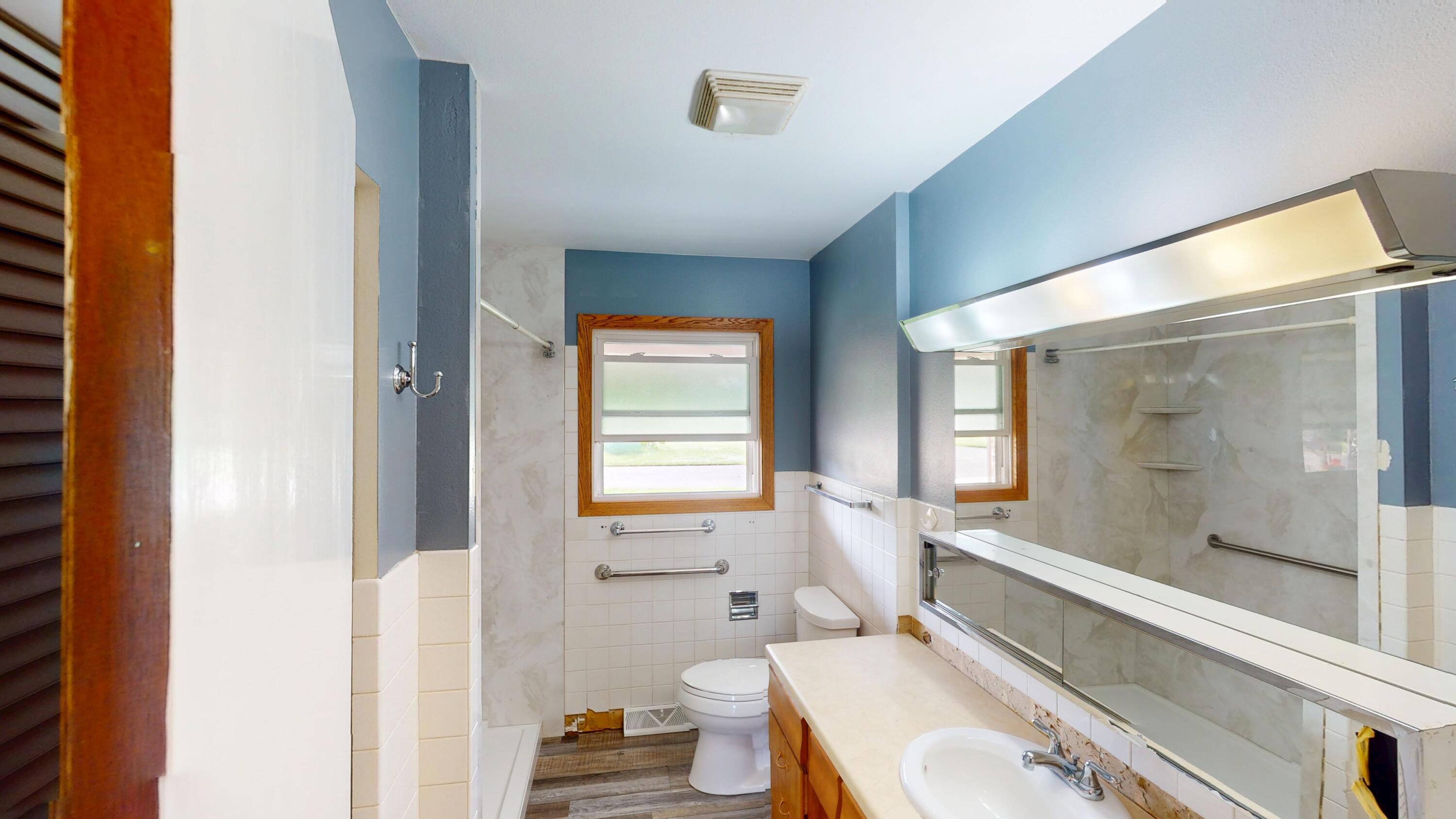 Wisconsin Lake Home for sale (MLS#: 1929661) at 17249  Lake Ct, in Galesville, Wisconsin. (10 of 59)
