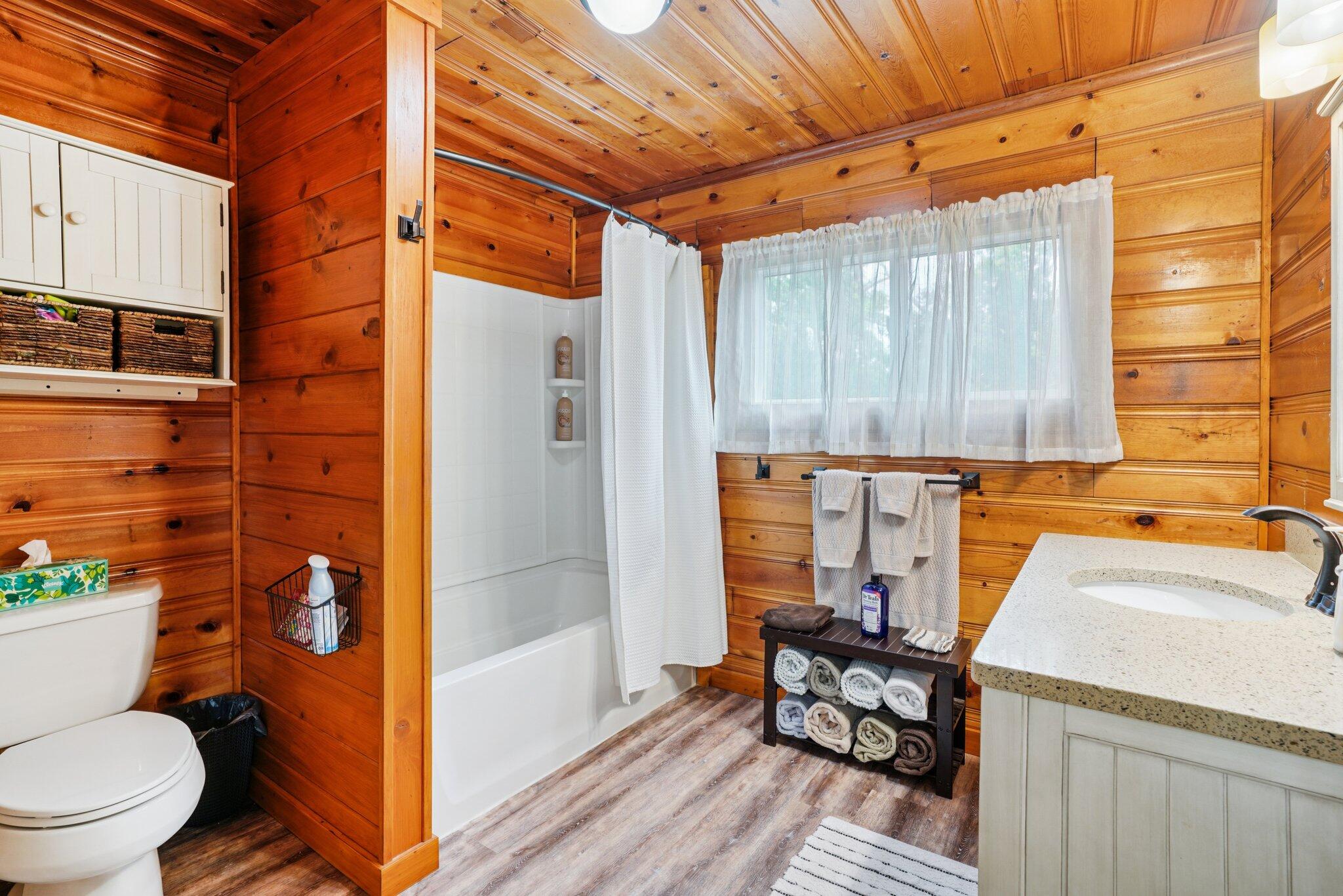 Wisconsin Lake Home for sale (MLS#: 1929751) at N3219  Cherry Rd, in Geneva, Wisconsin. (19 of 56)