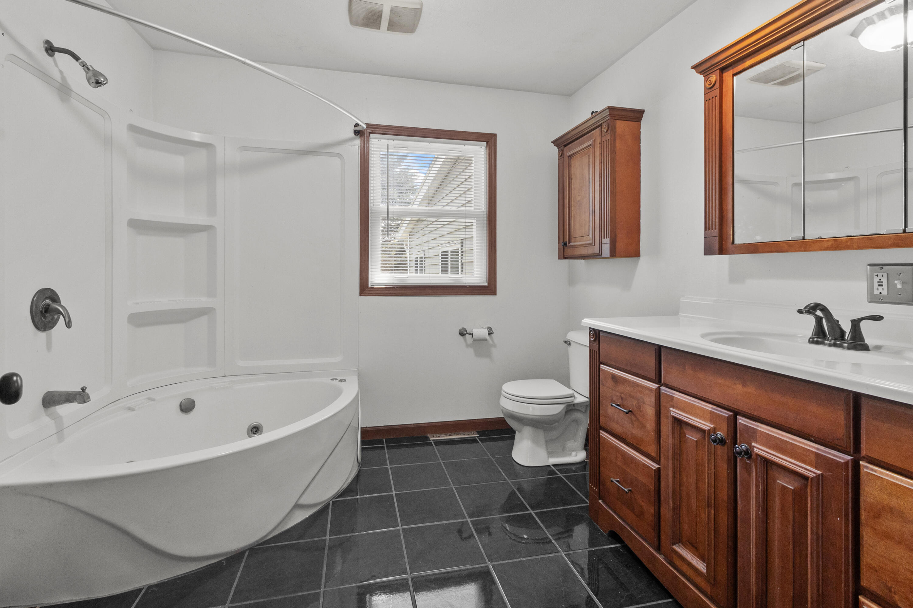 Wisconsin Lake Home for sale (MLS#: 1929927) at N7134  Poplar Ln, in Sugar Creek, Wisconsin. (16 of 31)