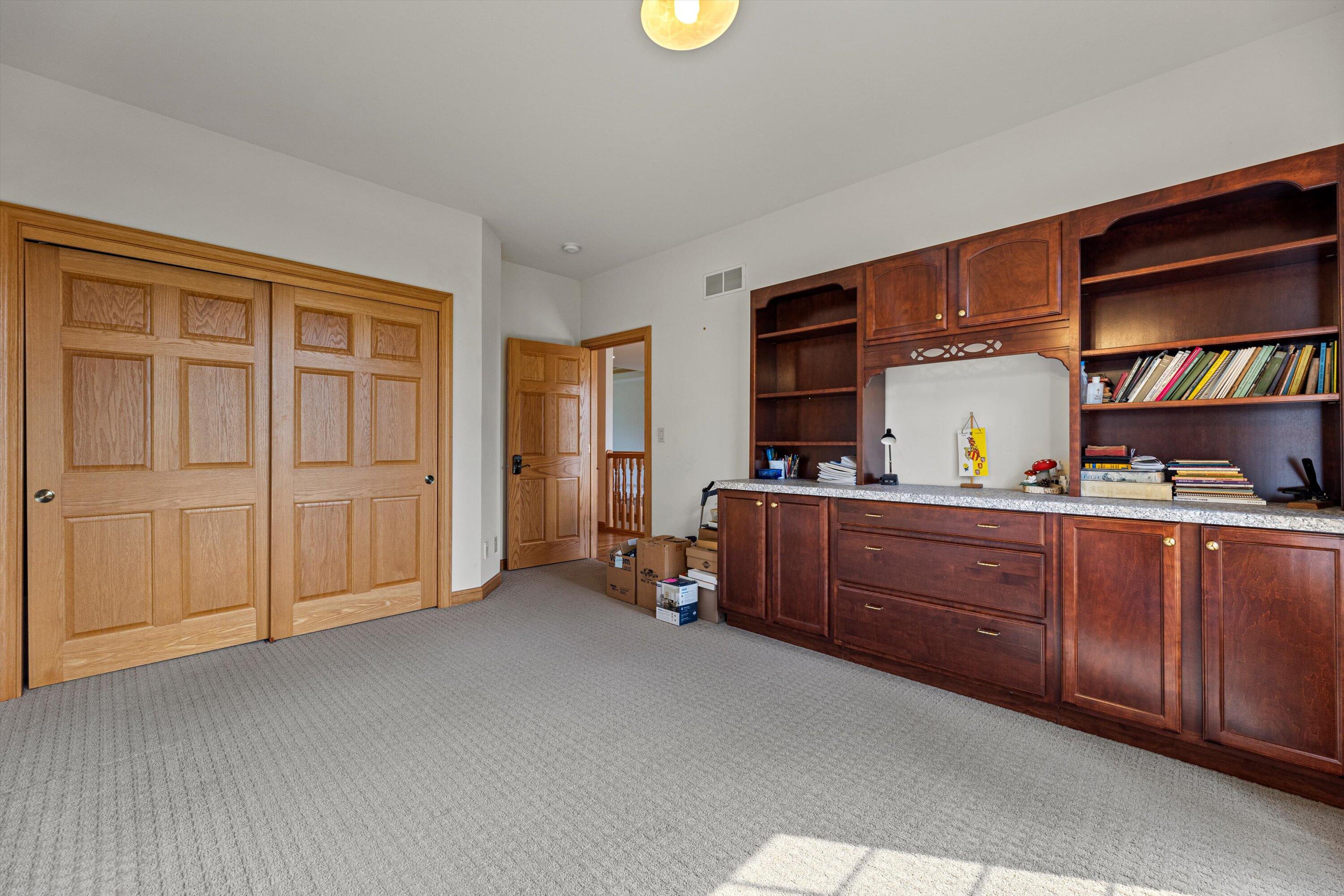 Wisconsin Lake Home for sale (MLS#: 1930044) at S94W23620  Kunzendorf Ct, in Vernon, Wisconsin. (19 of 68)