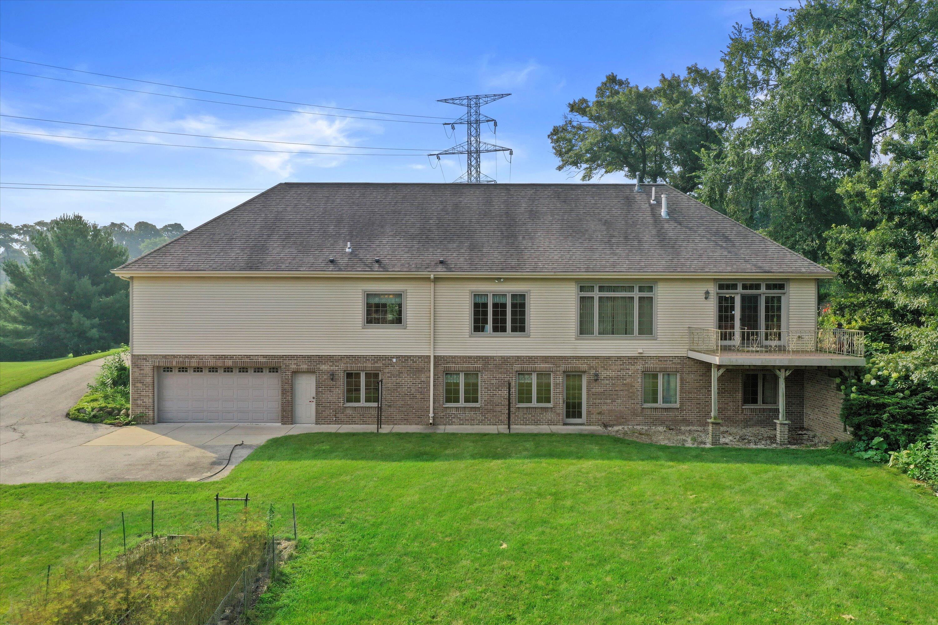 Wisconsin Lake Home for sale (MLS#: 1930044) at S94W23620  Kunzendorf Ct, in Vernon, Wisconsin. (3 of 68)