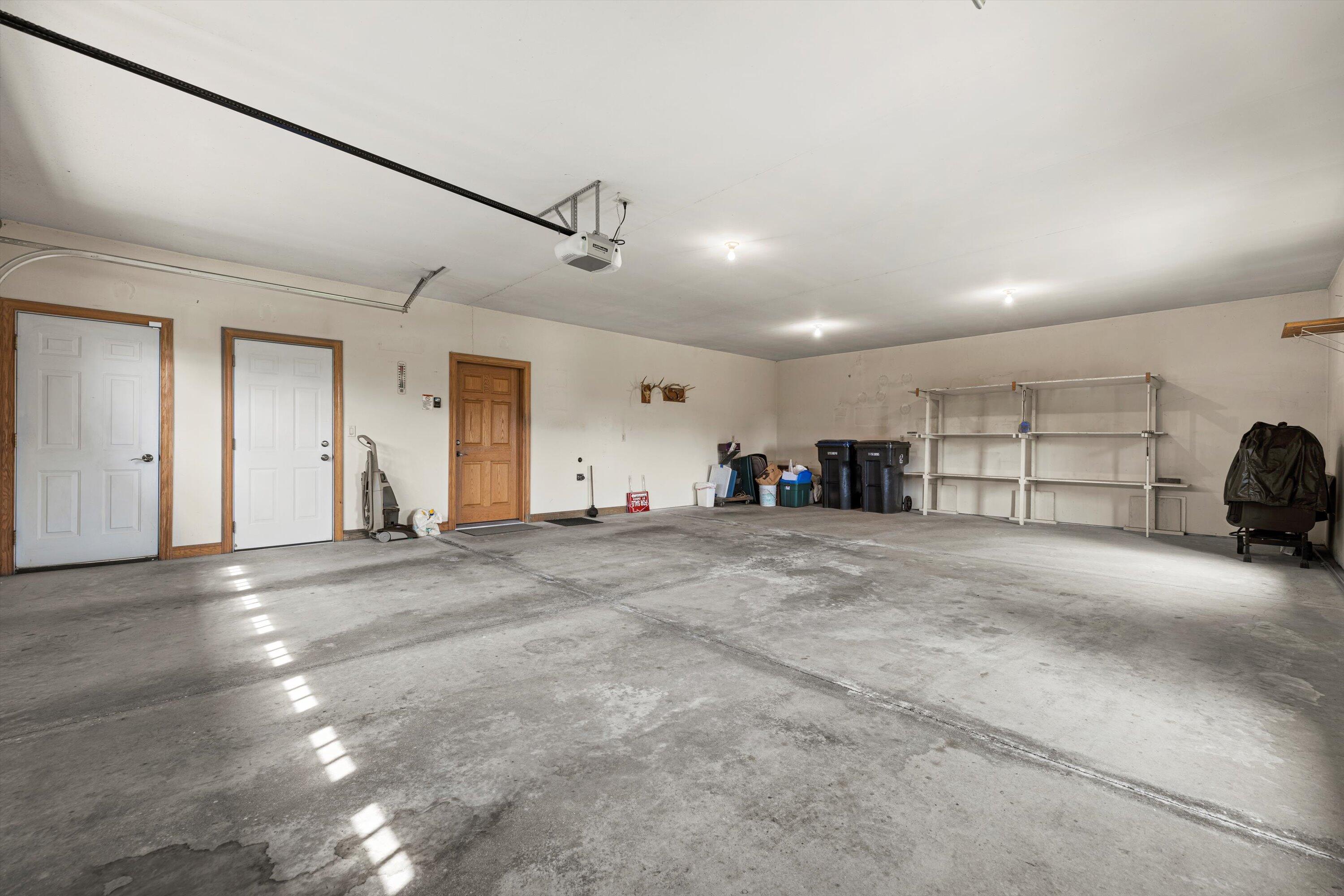 Wisconsin Lake Home for sale (MLS#: 1930044) at S94W23620  Kunzendorf Ct, in Vernon, Wisconsin. (25 of 68)