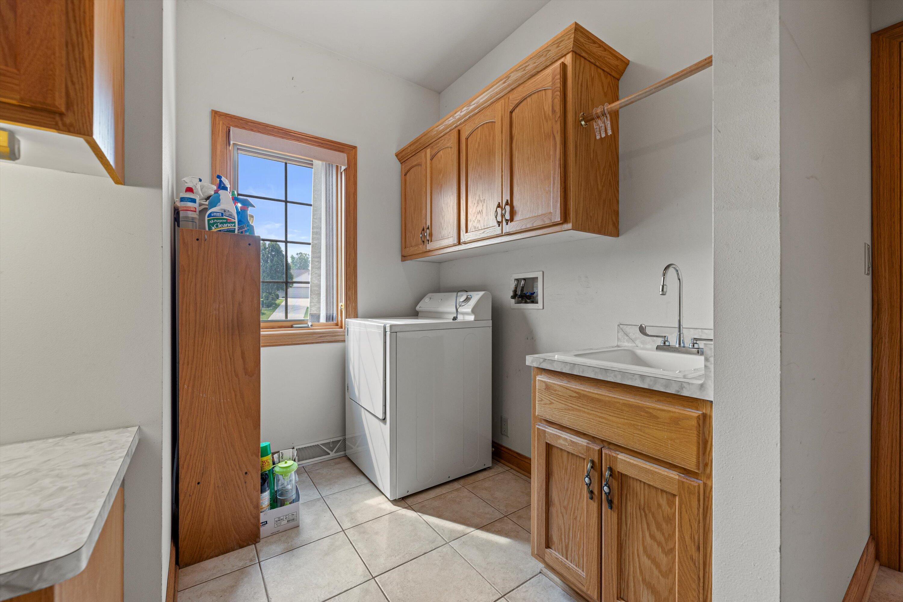 Wisconsin Lake Home for sale (MLS#: 1930044) at S94W23620  Kunzendorf Ct, in Vernon, Wisconsin. (28 of 68)