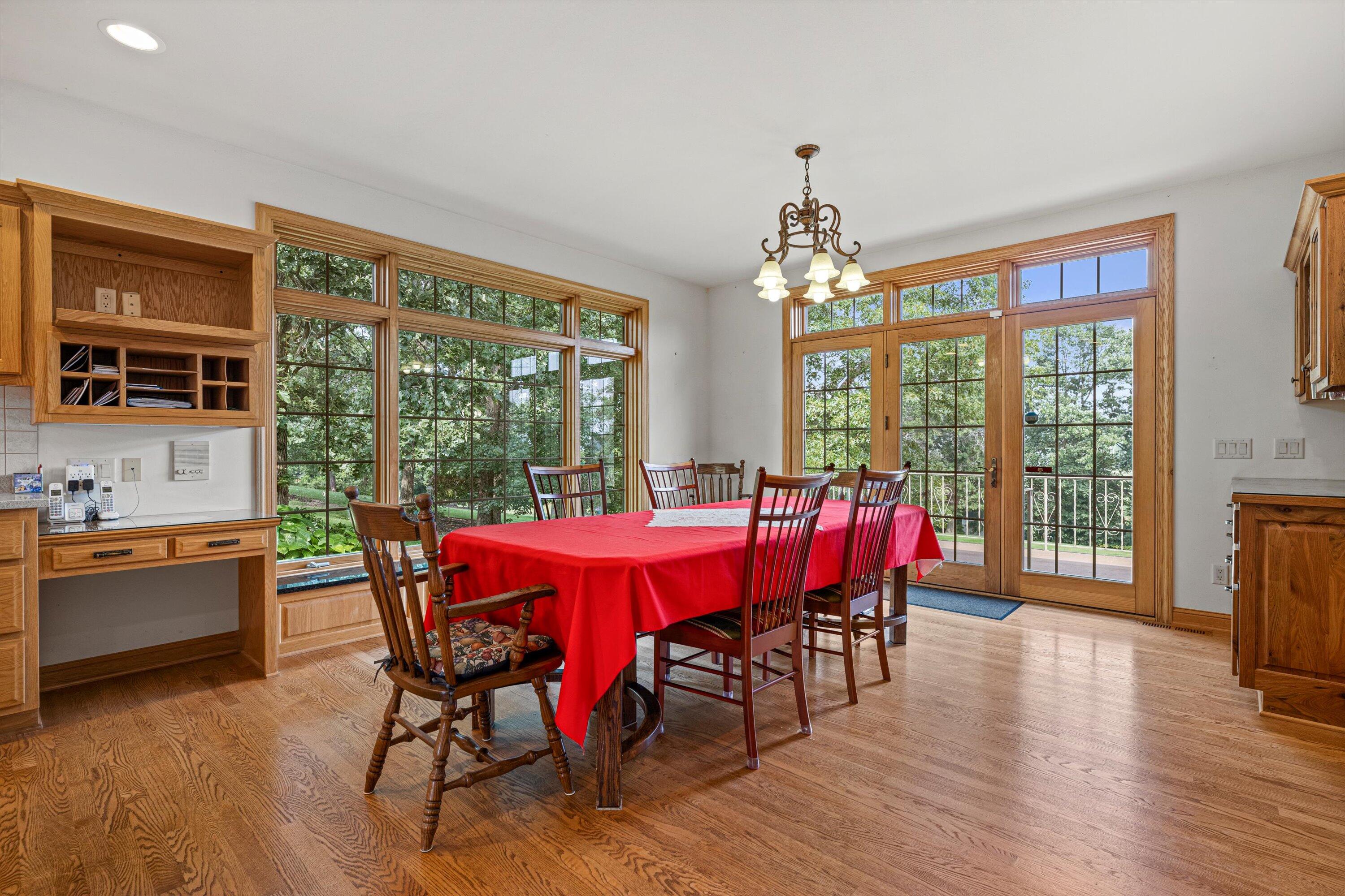 Wisconsin Lake Home for sale (MLS#: 1930044) at S94W23620  Kunzendorf Ct, in Vernon, Wisconsin. (33 of 68)