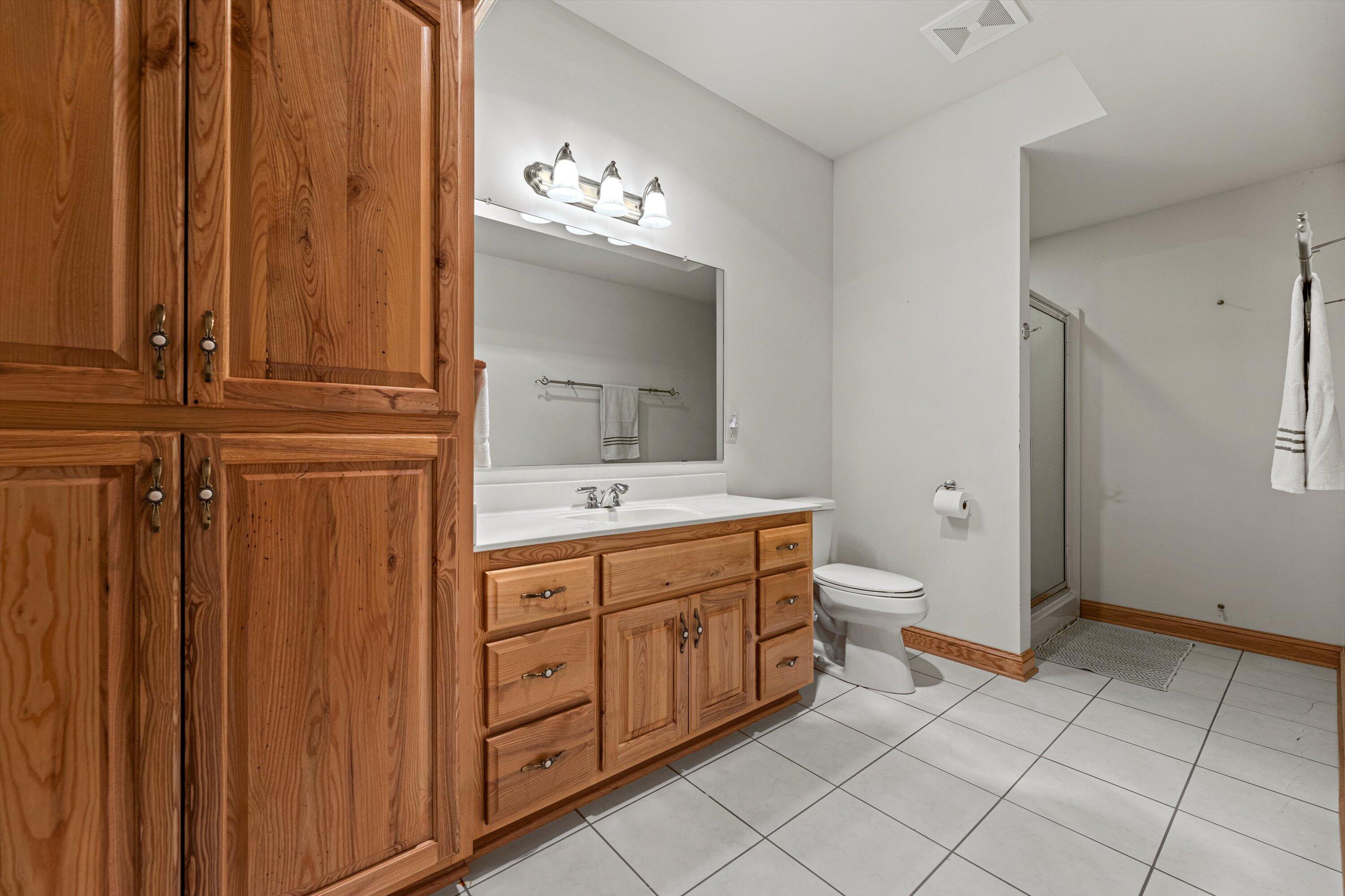 Wisconsin Lake Home for sale (MLS#: 1930044) at S94W23620  Kunzendorf Ct, in Vernon, Wisconsin. (35 of 68)