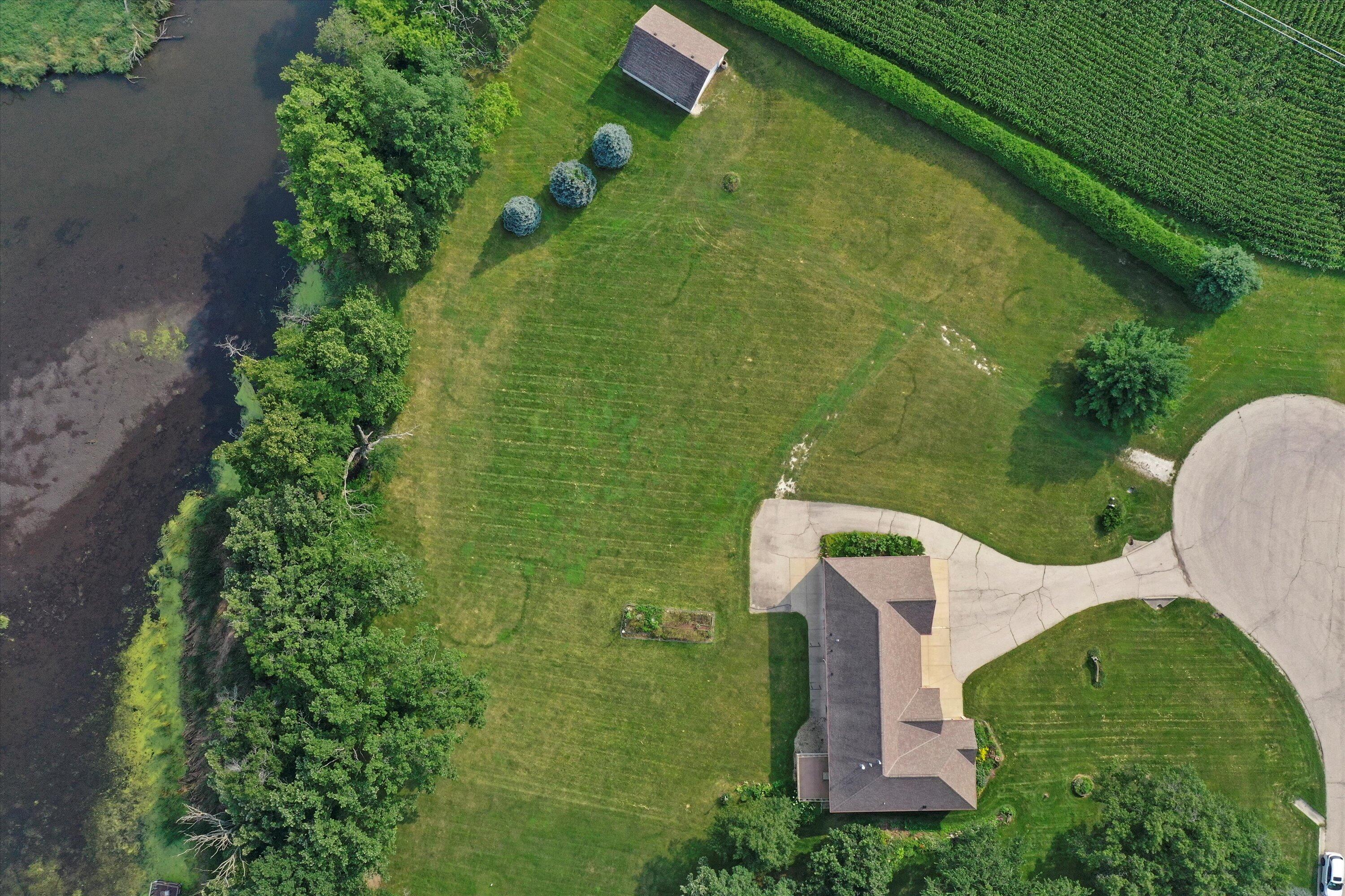 Wisconsin Lake Home for sale (MLS#: 1930044) at S94W23620  Kunzendorf Ct, in Vernon, Wisconsin. (50 of 68)