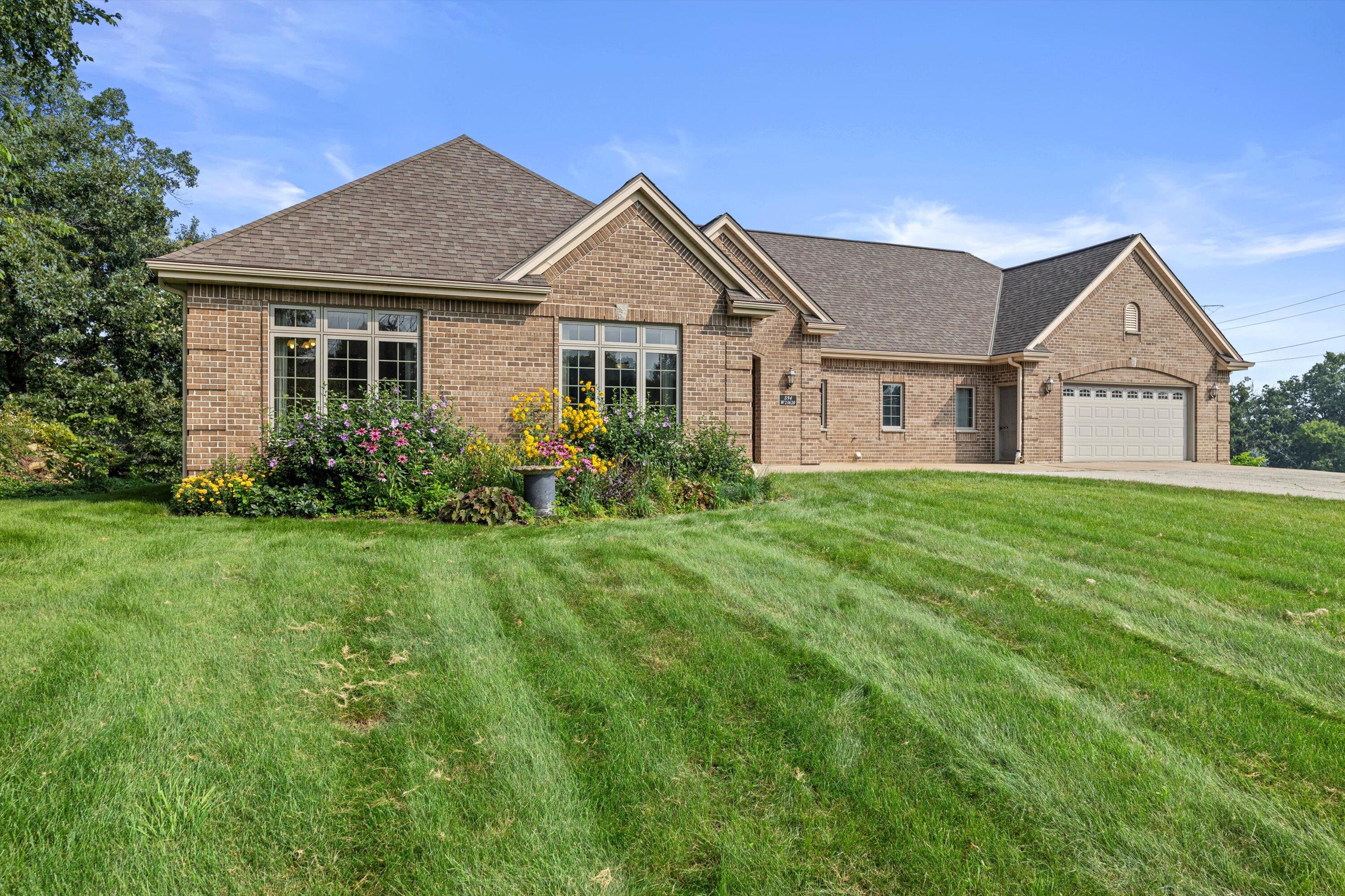 Wisconsin Lake Home for sale (MLS#: 1930044) at S94W23620  Kunzendorf Ct, in Vernon, Wisconsin. (53 of 68)