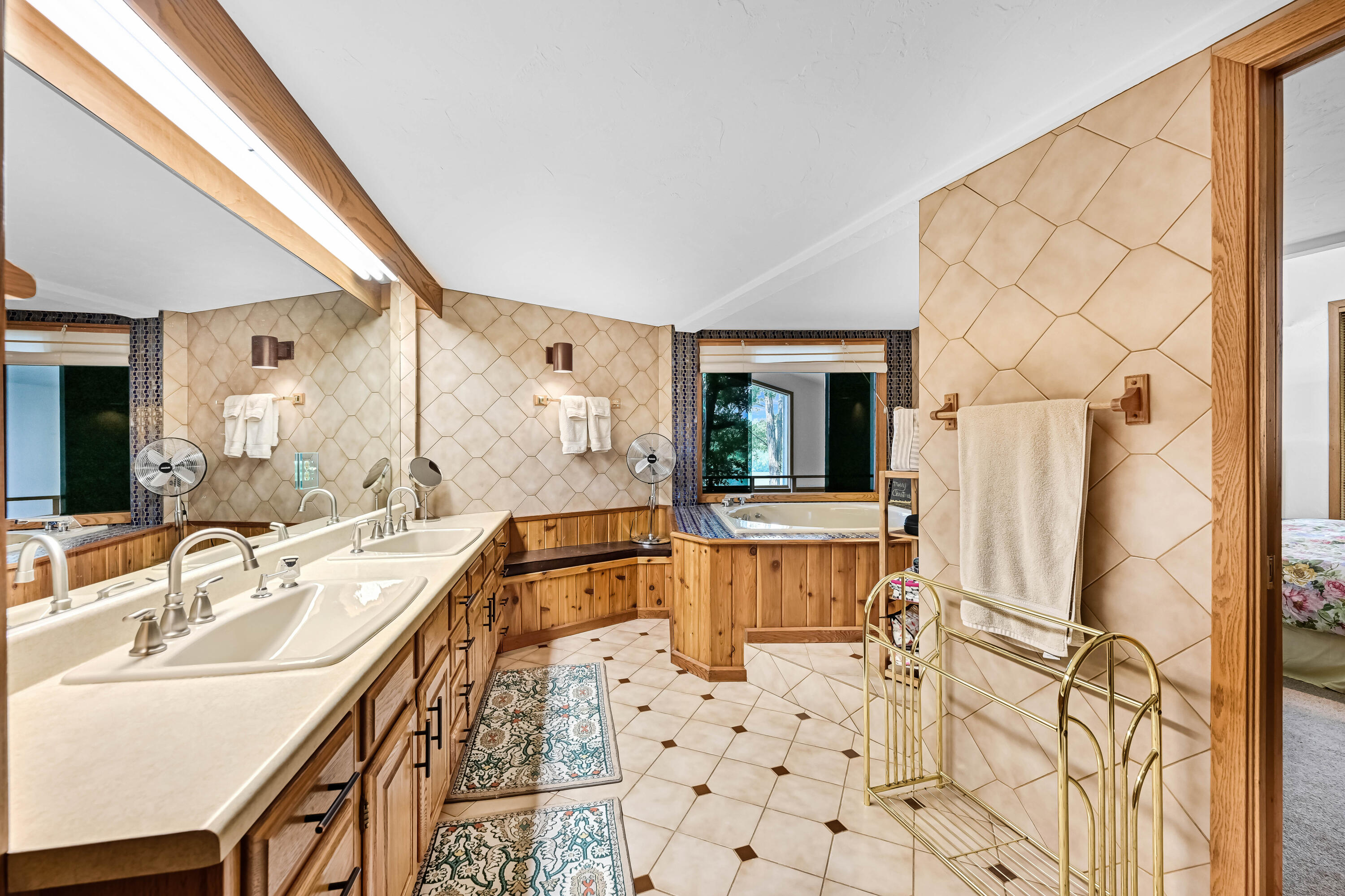 Wisconsin Lake Home for sale (MLS#: 1930196) at N7641  Ridge Rd, in Whitewater, Wisconsin. (22 of 40)