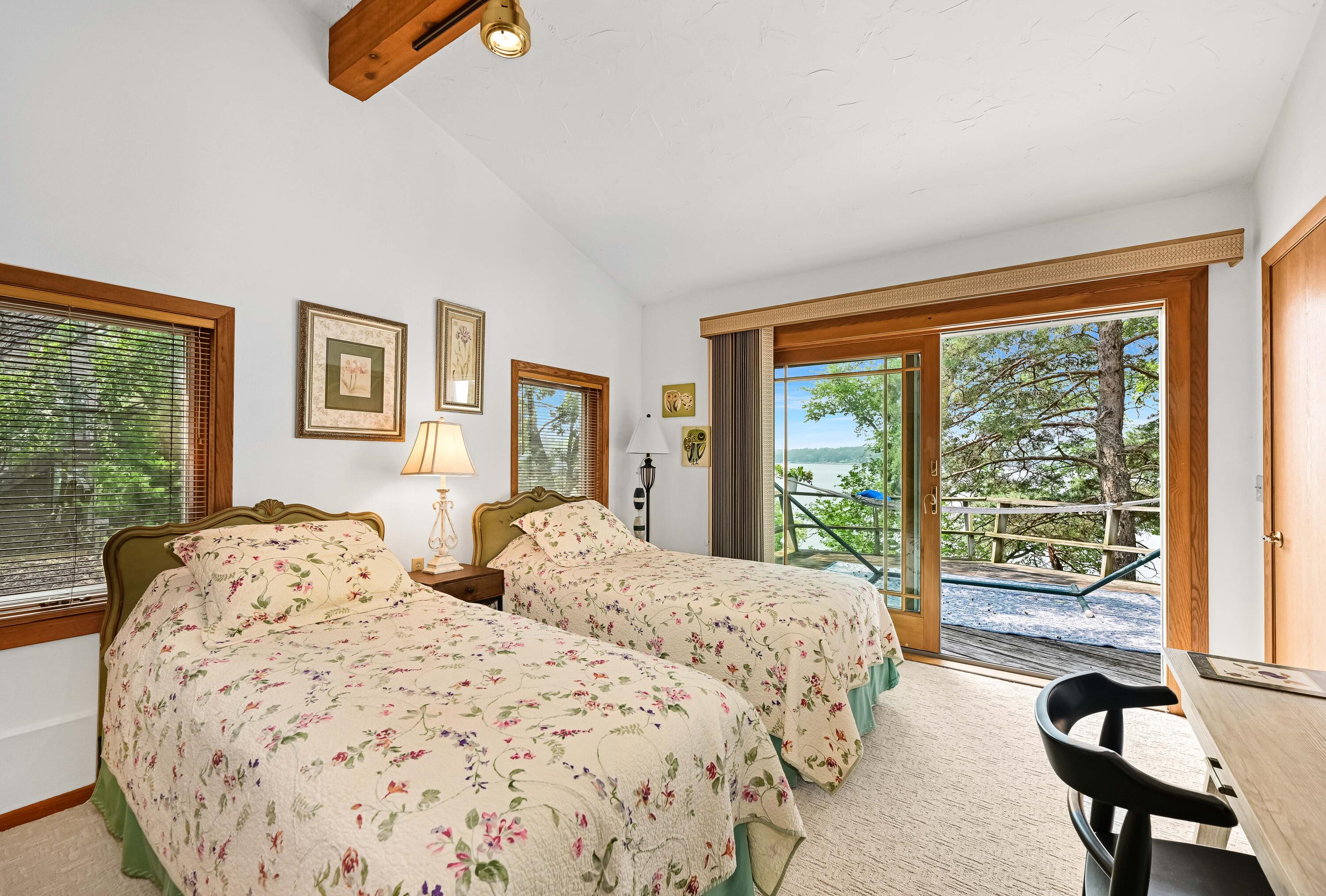 Wisconsin Lake Home for sale (MLS#: 1930196) at N7641  Ridge Rd, in Whitewater, Wisconsin. (34 of 40)