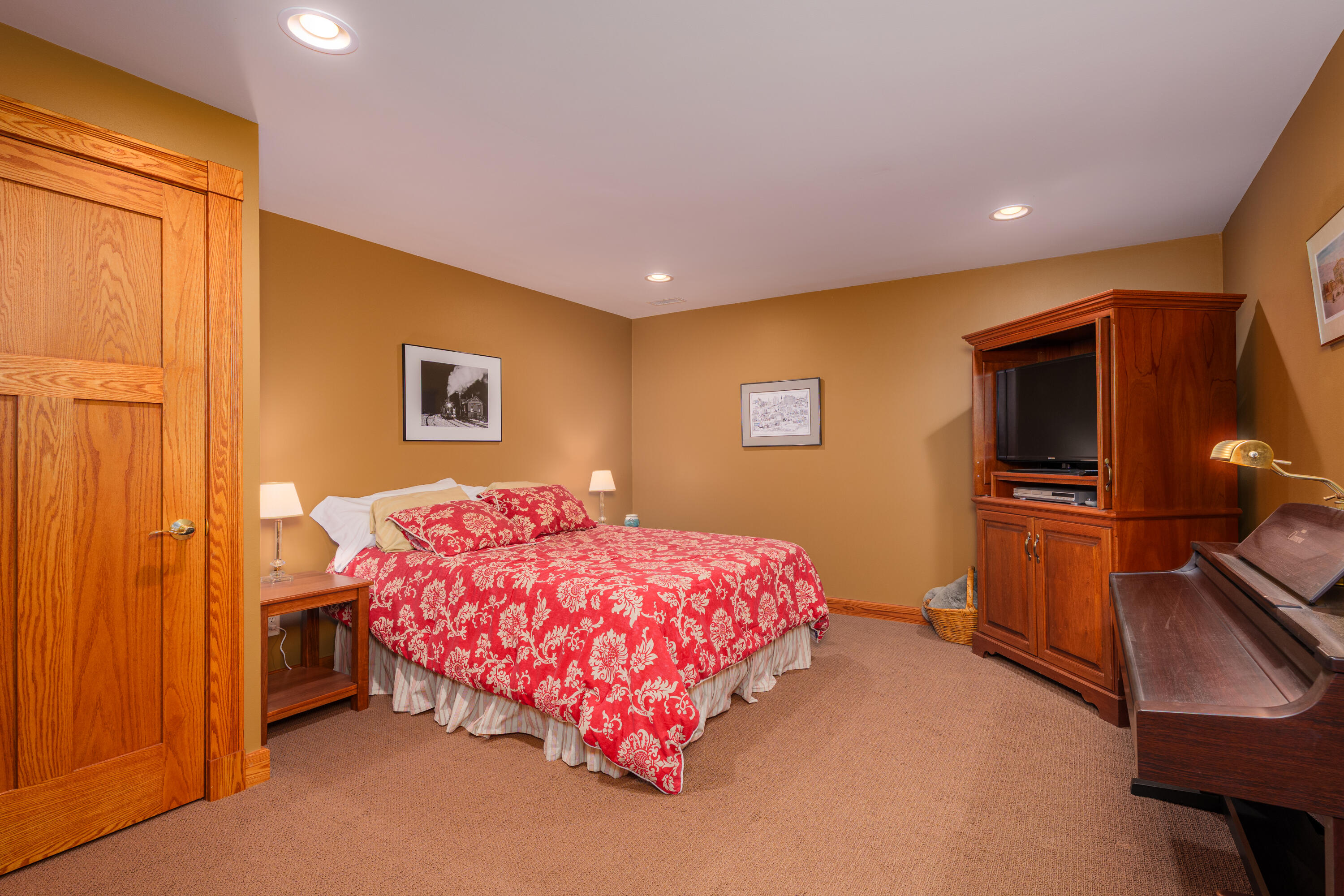 Wisconsin Lake Home for sale (MLS#: 1930270) at 3520  Pleasant Ln, in Mount Pleasant, Wisconsin. (49 of 95)