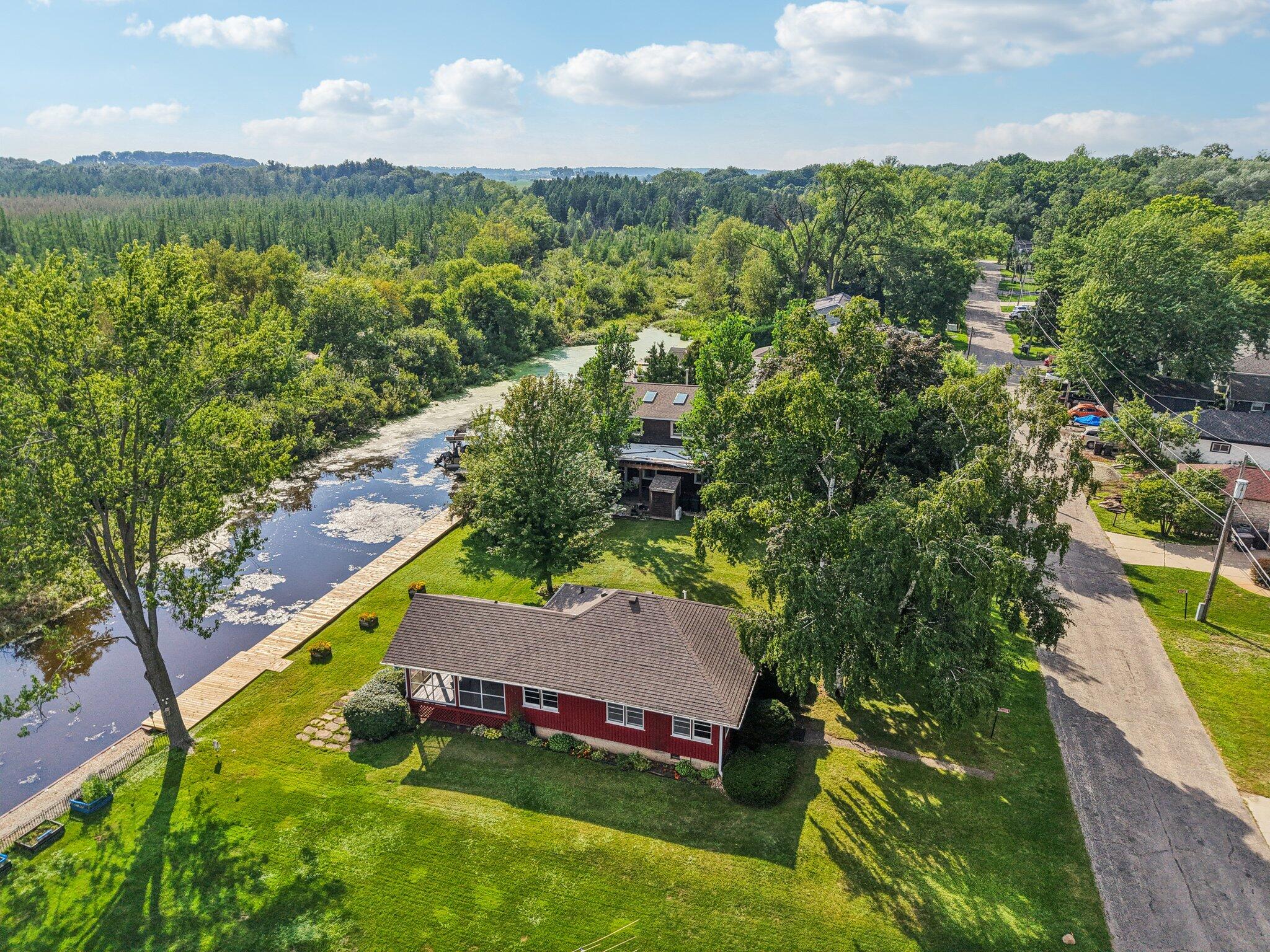 Wisconsin Lake Home for sale (MLS#: 1930442) at W8135  Elm Point Rd, in Lake Mills, Wisconsin. (42 of 53)