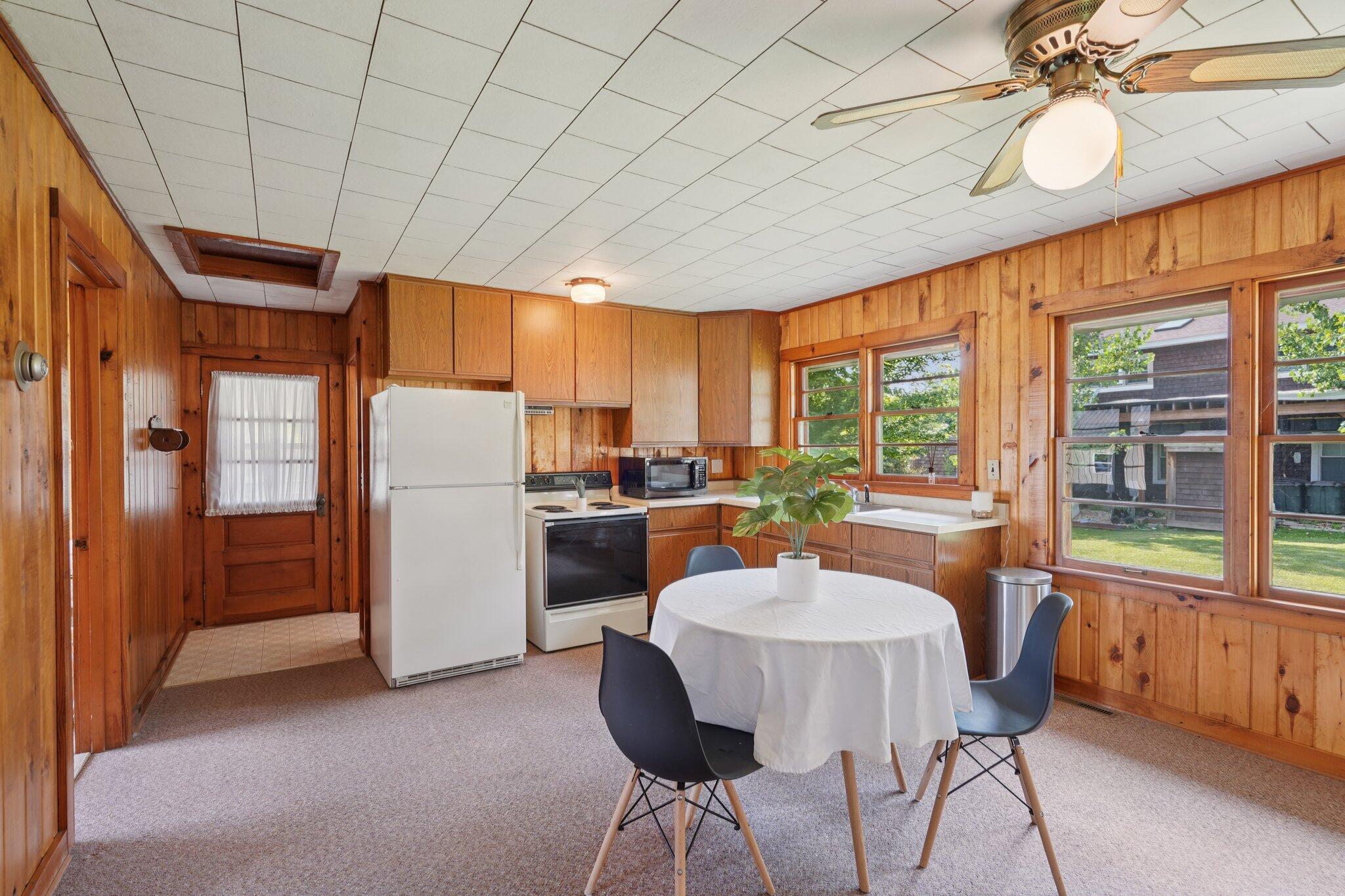 Wisconsin Lake Home for sale (MLS#: 1930442) at W8135  Elm Point Rd, in Lake Mills, Wisconsin. (9 of 53)