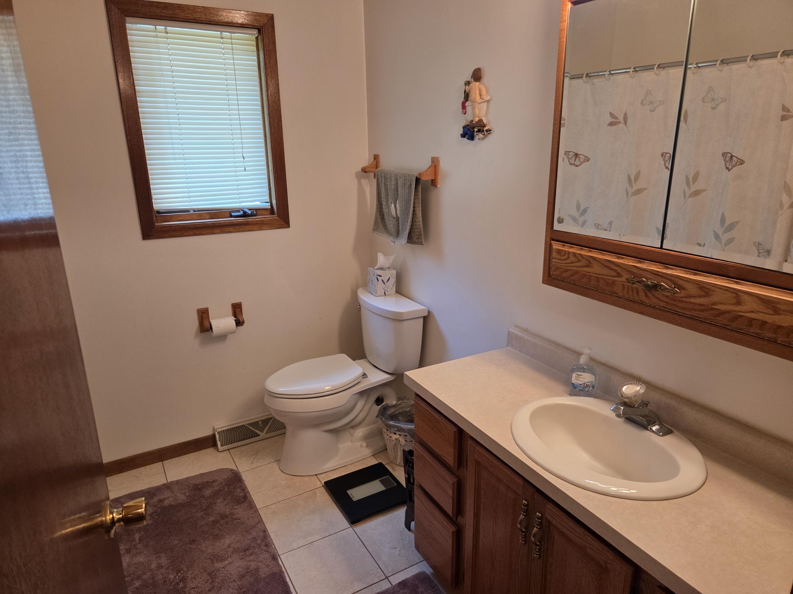 Wisconsin Lake Home for sale (MLS#: 1930482) at 4131  Maple Dr, in Delavan, Wisconsin. (13 of 31)