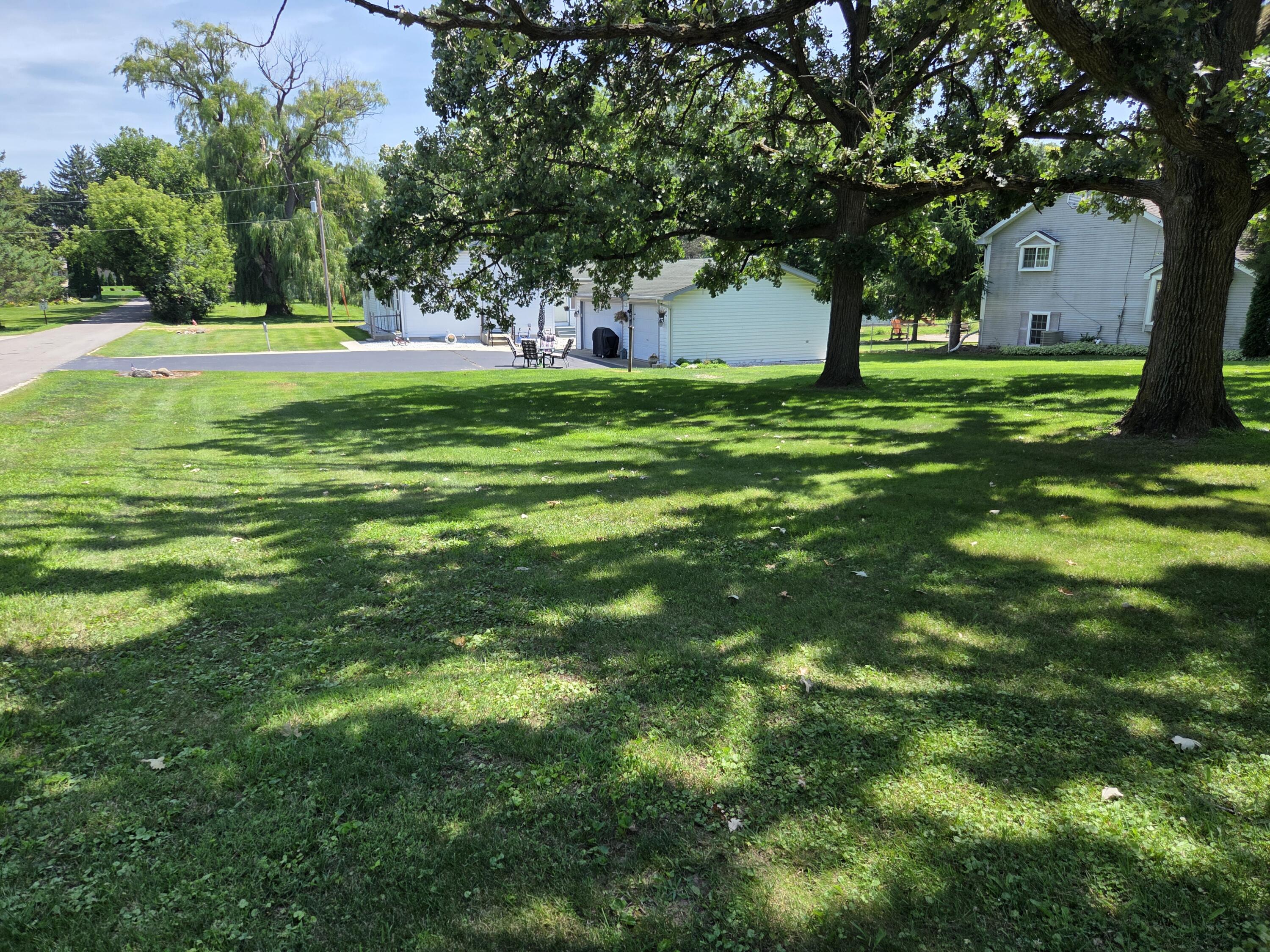 Wisconsin Lake Home for sale (MLS#: 1930482) at 4131  Maple Dr, in Delavan, Wisconsin. (3 of 31)