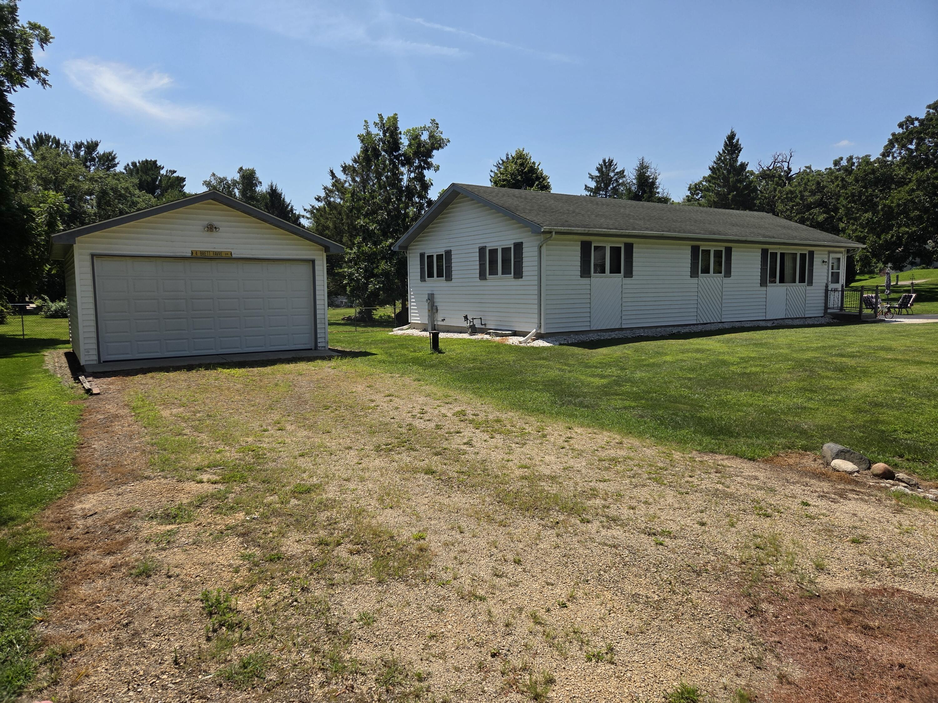 Wisconsin Lake Home for sale (MLS#: 1930482) at 4131  Maple Dr, in Delavan, Wisconsin. (25 of 31)