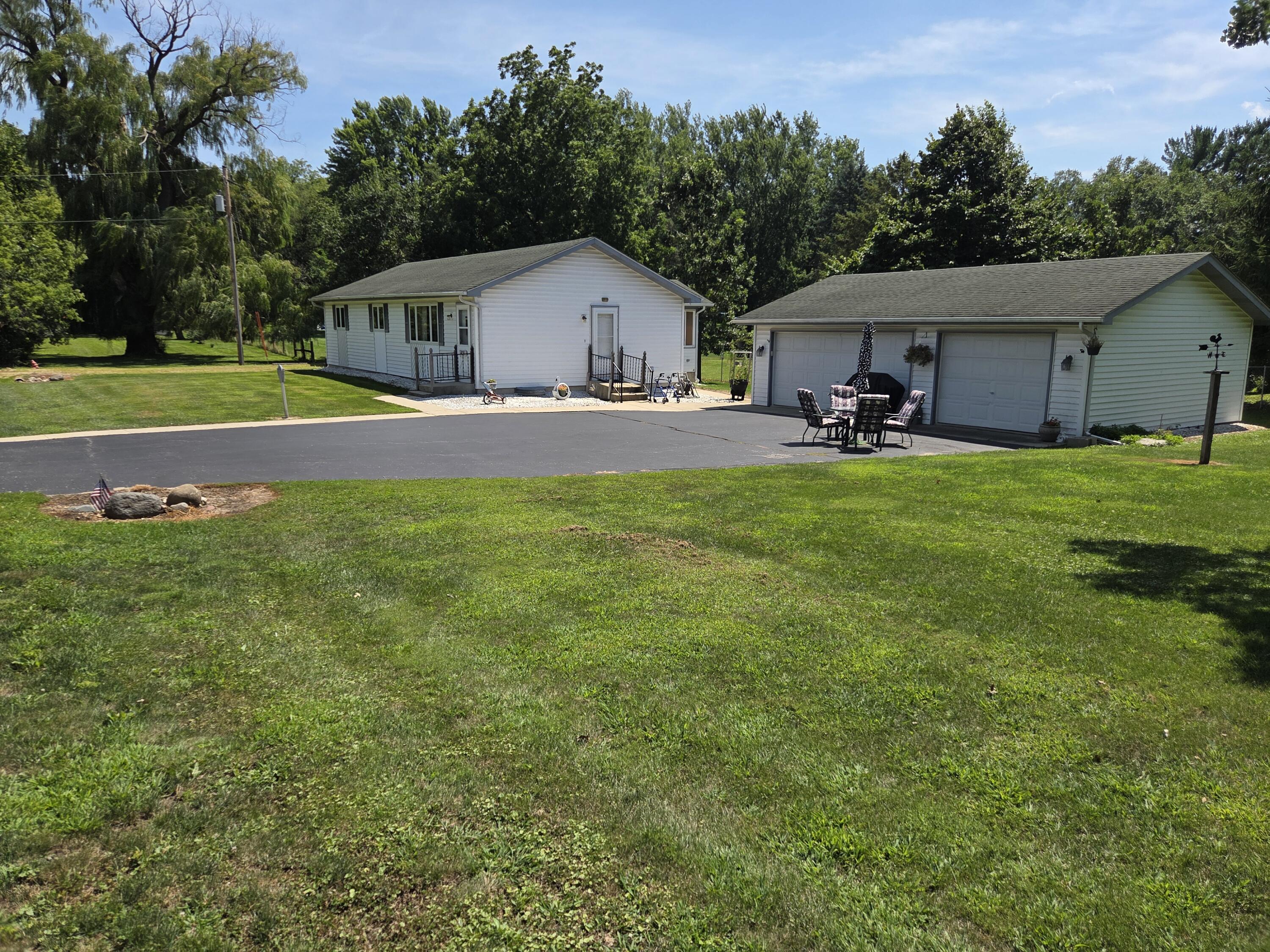 Wisconsin Lake Home for sale (MLS#: 1930482) at 4131  Maple Dr, in Delavan, Wisconsin. (27 of 31)