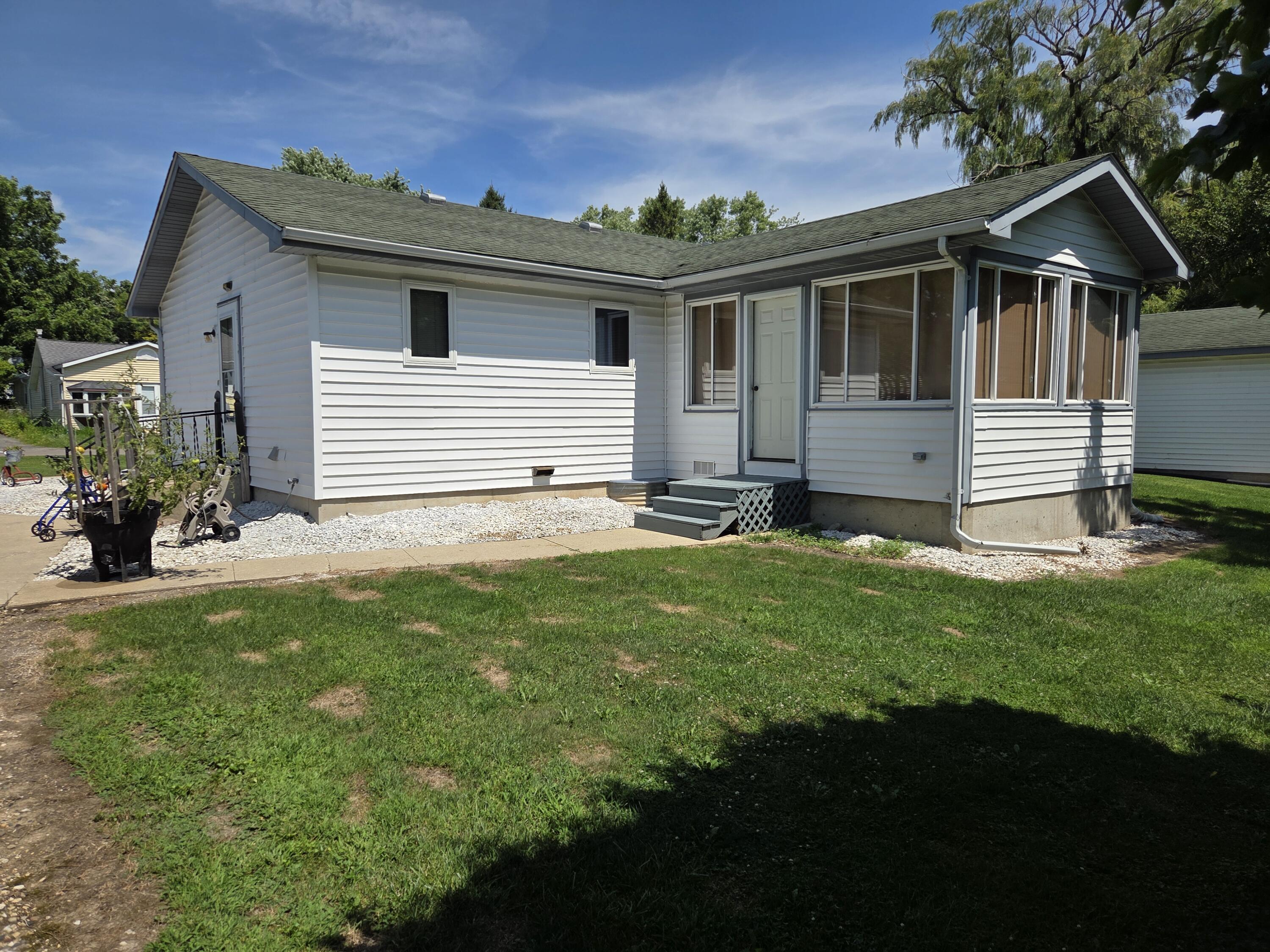 Wisconsin Lake Home for sale (MLS#: 1930482) at 4131  Maple Dr, in Delavan, Wisconsin. (28 of 31)