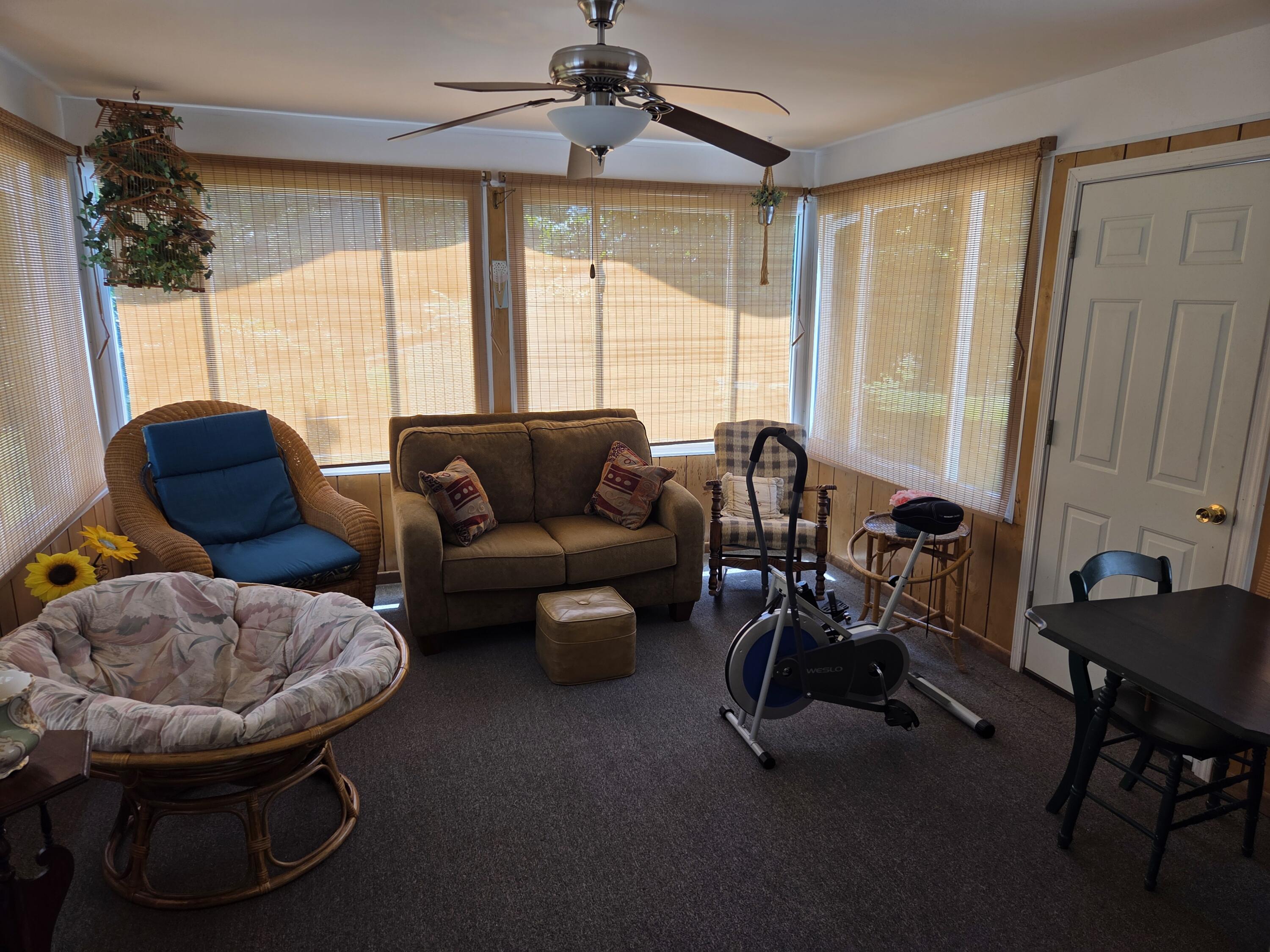 Wisconsin Lake Home for sale (MLS#: 1930482) at 4131  Maple Dr, in Delavan, Wisconsin. (10 of 31)