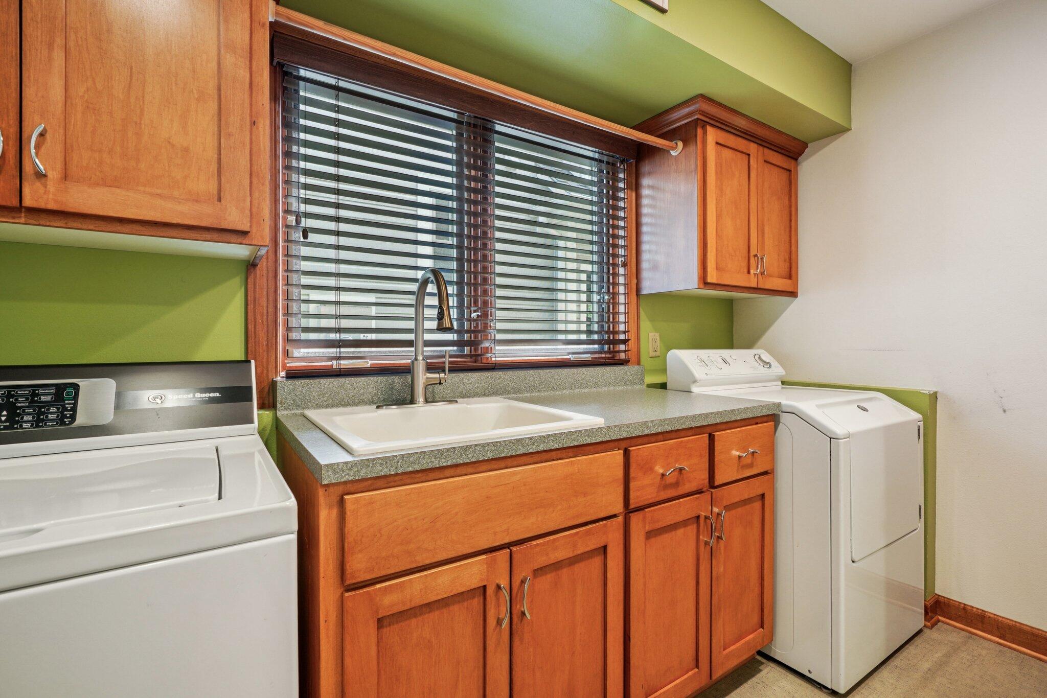 Wisconsin Lake Home for sale (MLS#: 1930531) at W188S7634  Oak Grove Dr, in Muskego, Wisconsin. (33 of 67)