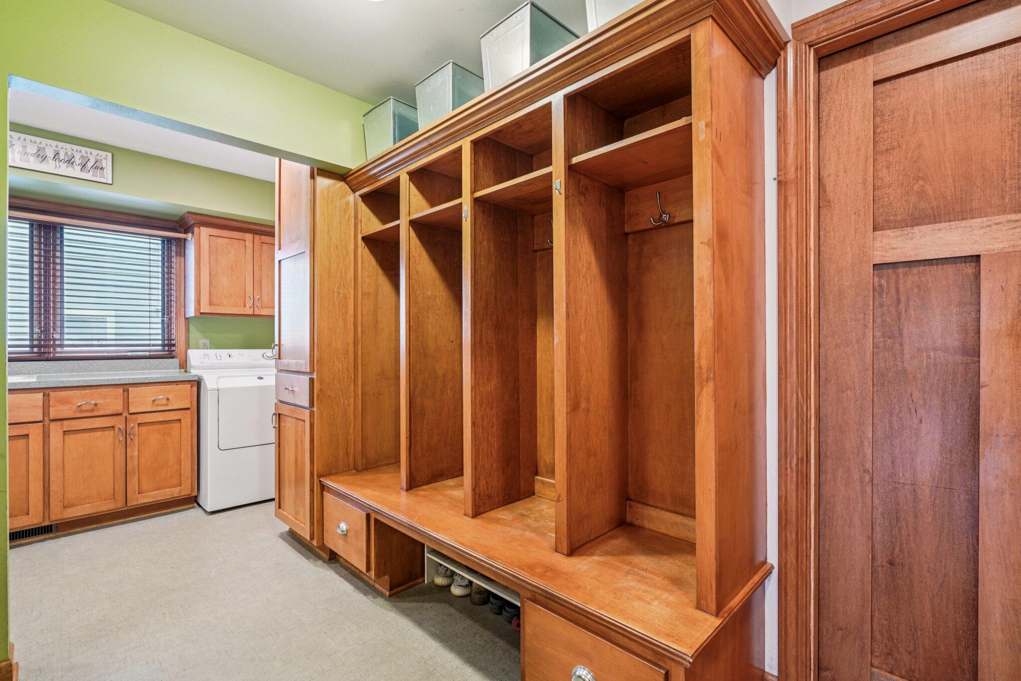 Wisconsin Lake Home for sale (MLS#: 1930531) at W188S7634  Oak Grove Dr, in Muskego, Wisconsin. (34 of 67)
