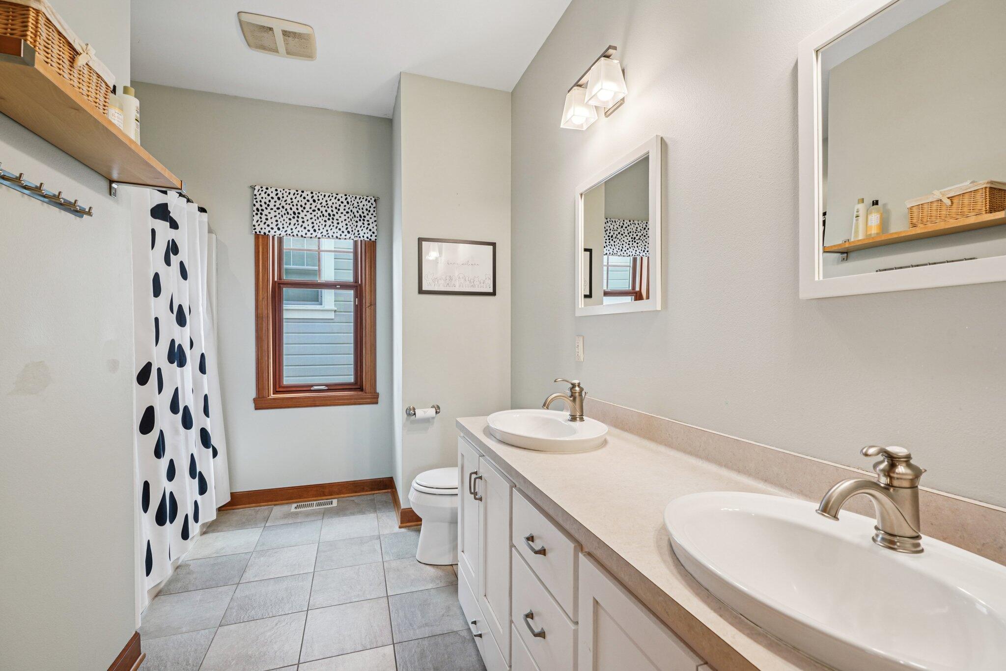 Wisconsin Lake Home for sale (MLS#: 1930531) at W188S7634  Oak Grove Dr, in Muskego, Wisconsin. (36 of 67)
