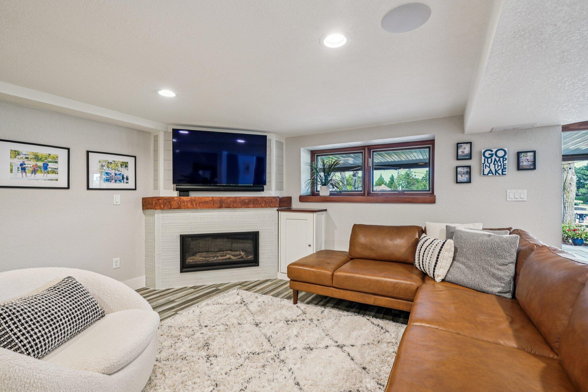 Wisconsin Lake Home for sale (MLS#: 1930531) at W188S7634  Oak Grove Dr, in Muskego, Wisconsin. (9 of 67)