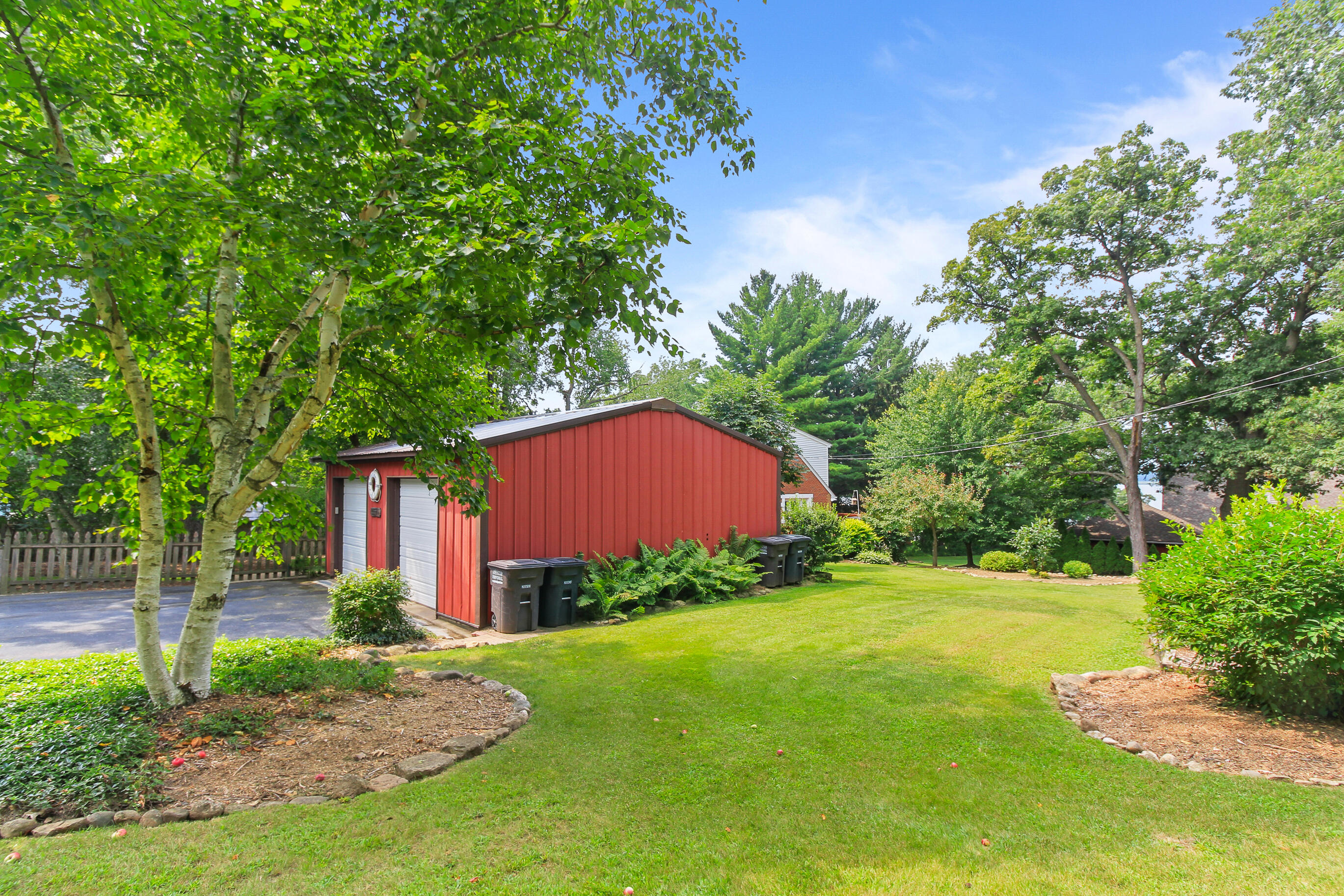 Wisconsin Lake Home for sale (MLS#: 1930549) at N8991  Miramar Dr N8993, in East Troy, Wisconsin. (29 of 84)