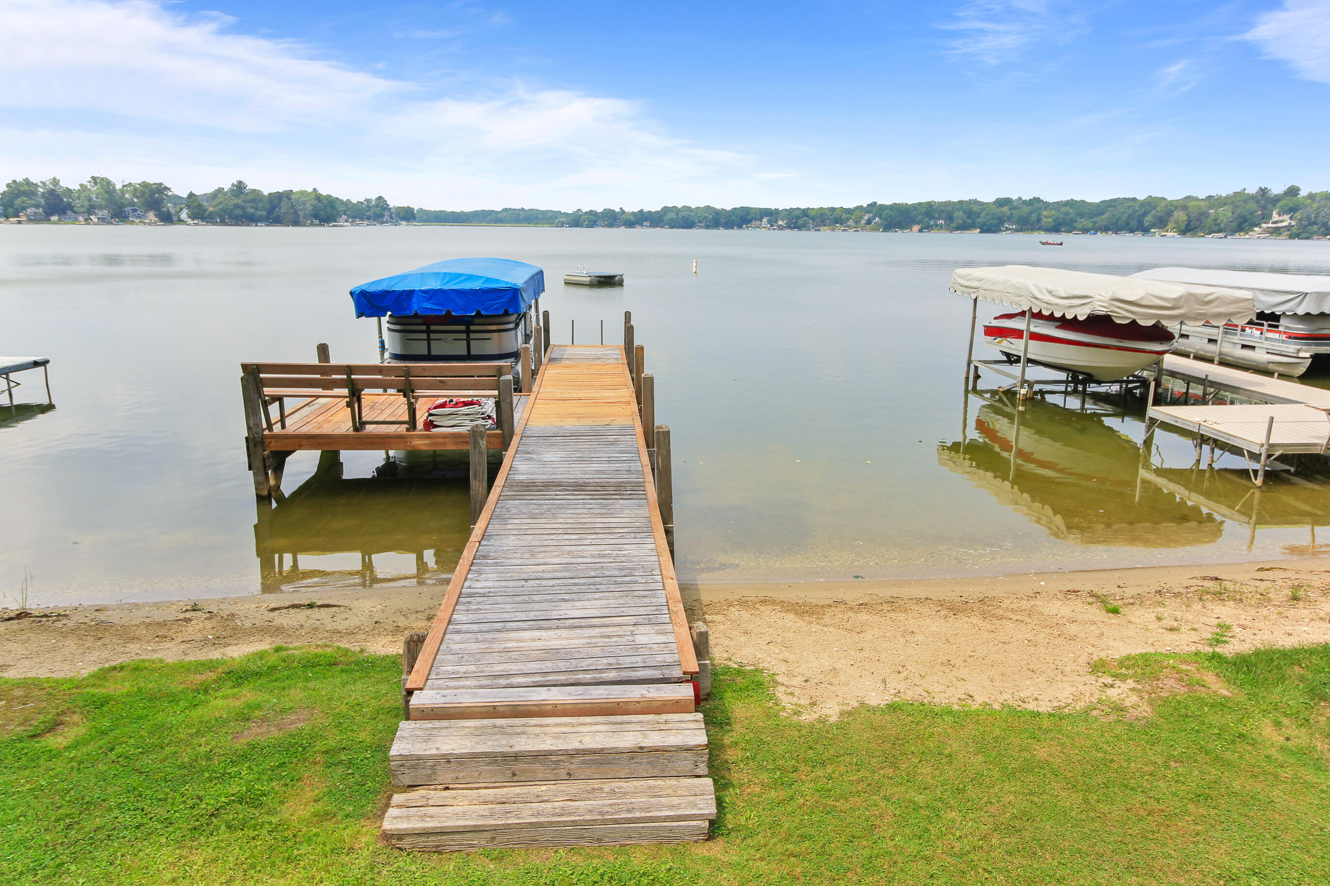 Wisconsin Lake Home for sale (MLS#: 1930549) at N8991  Miramar Dr N8993, in East Troy, Wisconsin. (4 of 84)