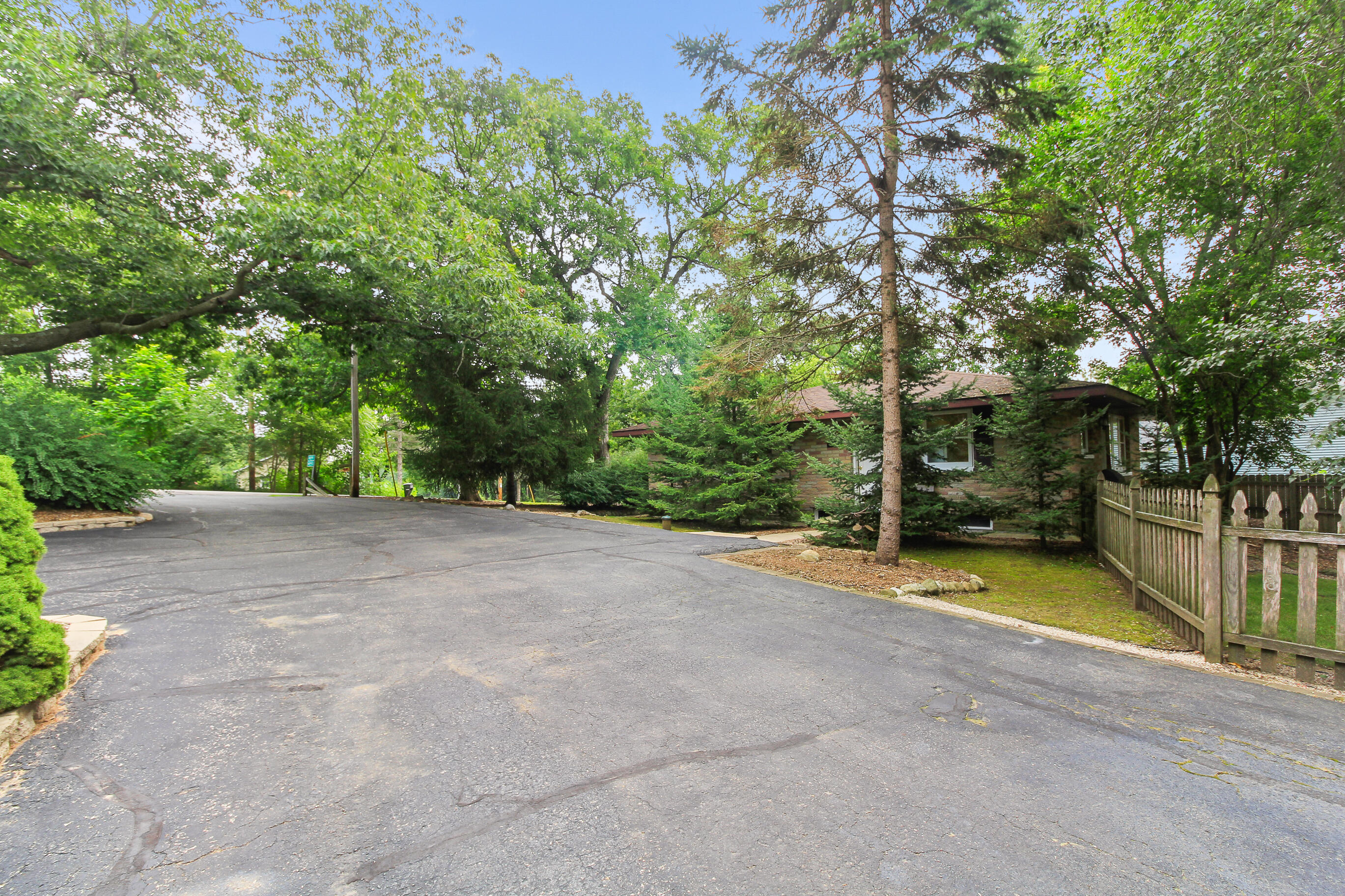 Wisconsin Lake Home for sale (MLS#: 1930549) at N8991  Miramar Dr N8993, in East Troy, Wisconsin. (34 of 84)