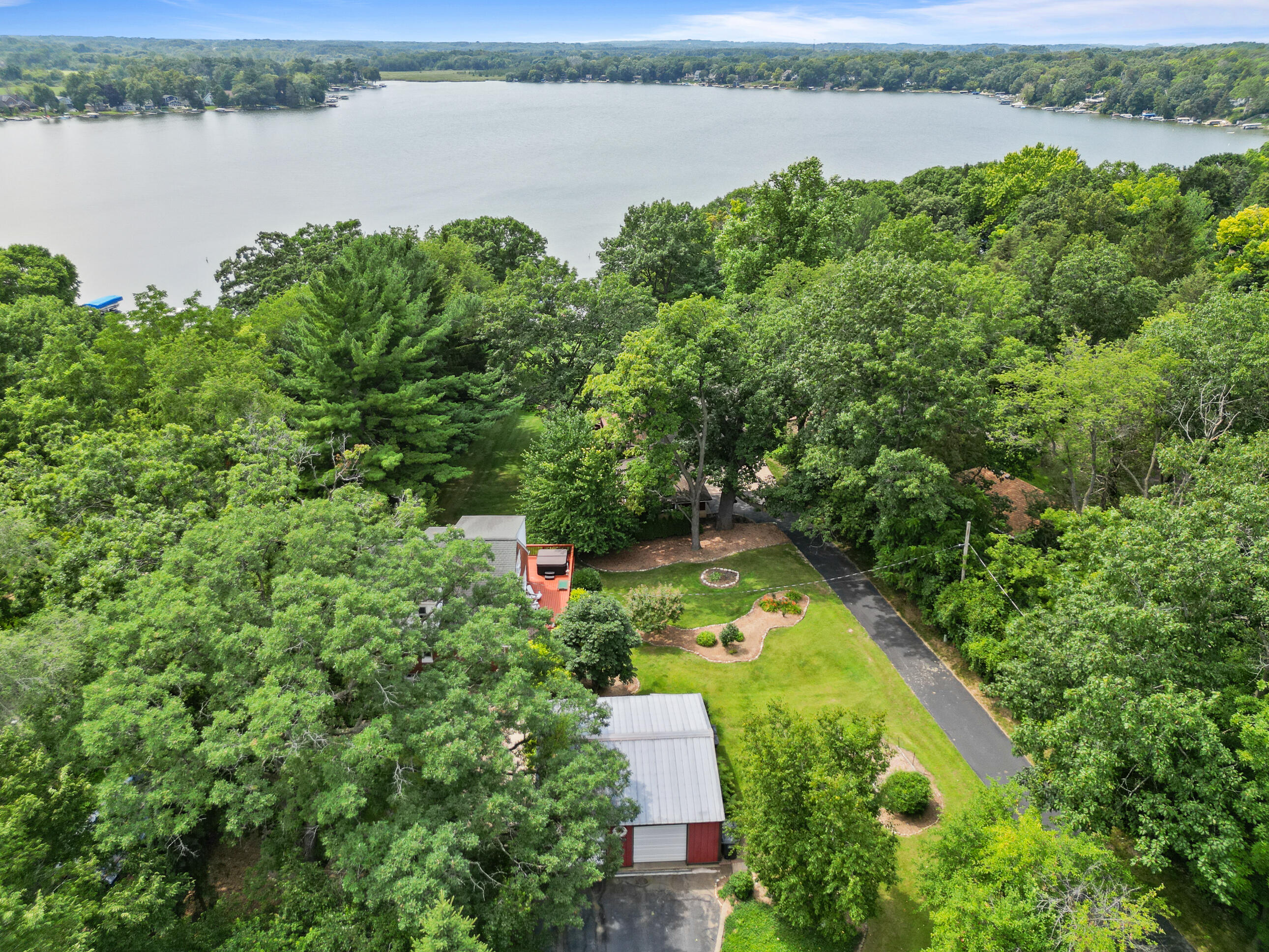 Wisconsin Lake Home for sale (MLS#: 1930549) at N8991  Miramar Dr N8993, in East Troy, Wisconsin. (10 of 84)