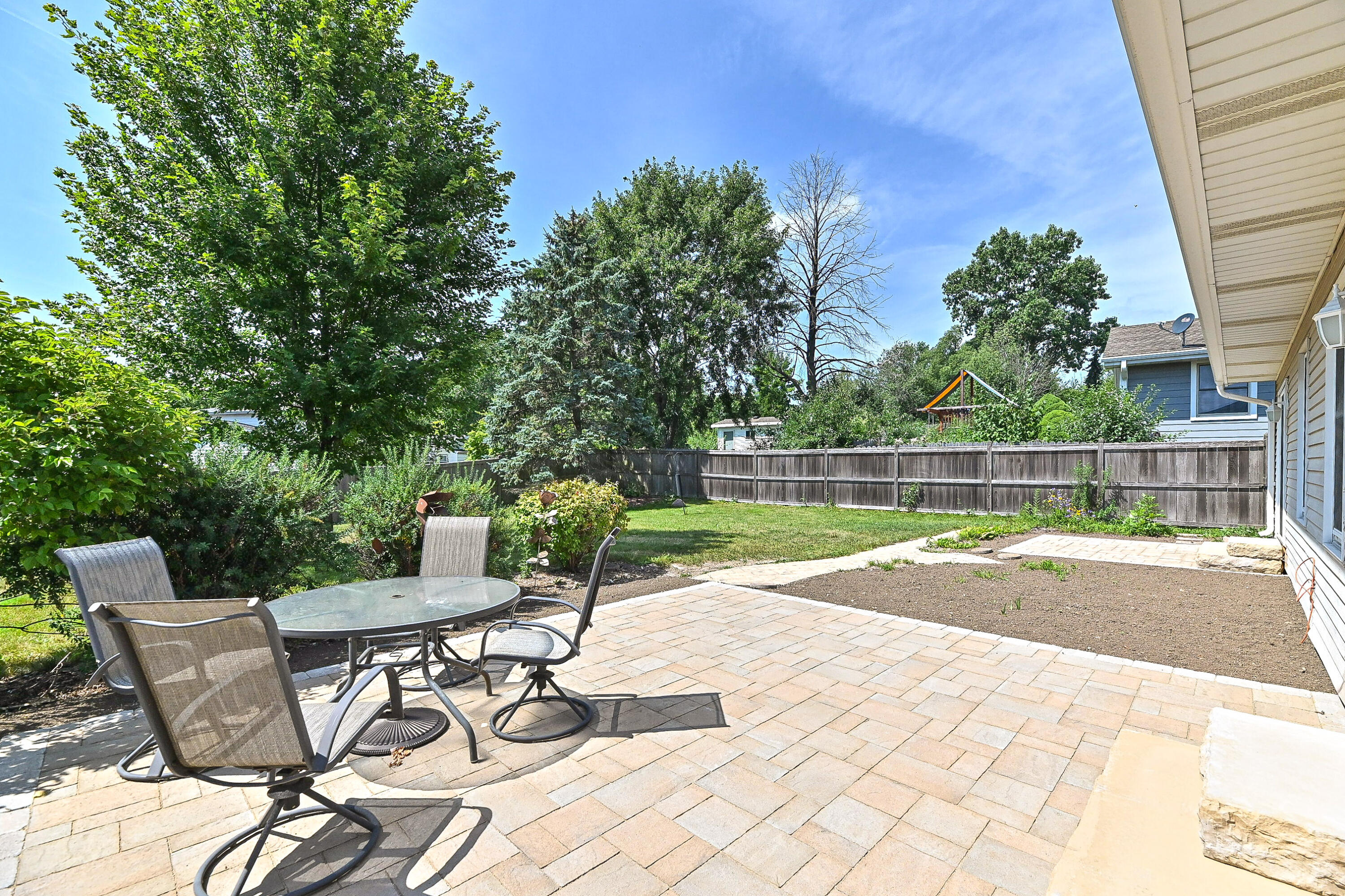 Wisconsin Lake Home for sale (MLS#: 1930579) at 4205 W Carmel Dr, in Franklin, Wisconsin. (20 of 23)