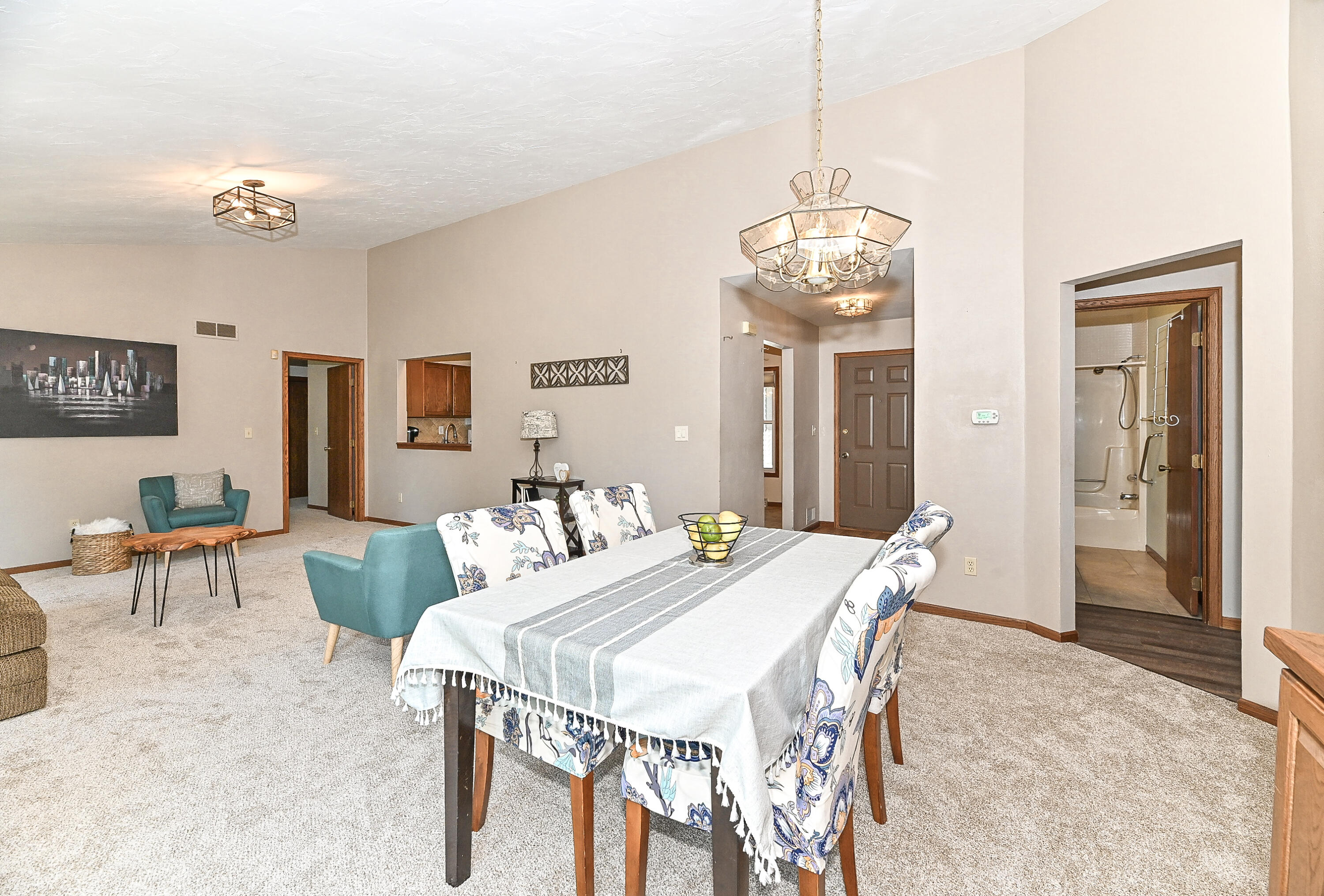 Wisconsin Lake Home for sale (MLS#: 1930579) at 4205 W Carmel Dr, in Franklin, Wisconsin. (4 of 23)