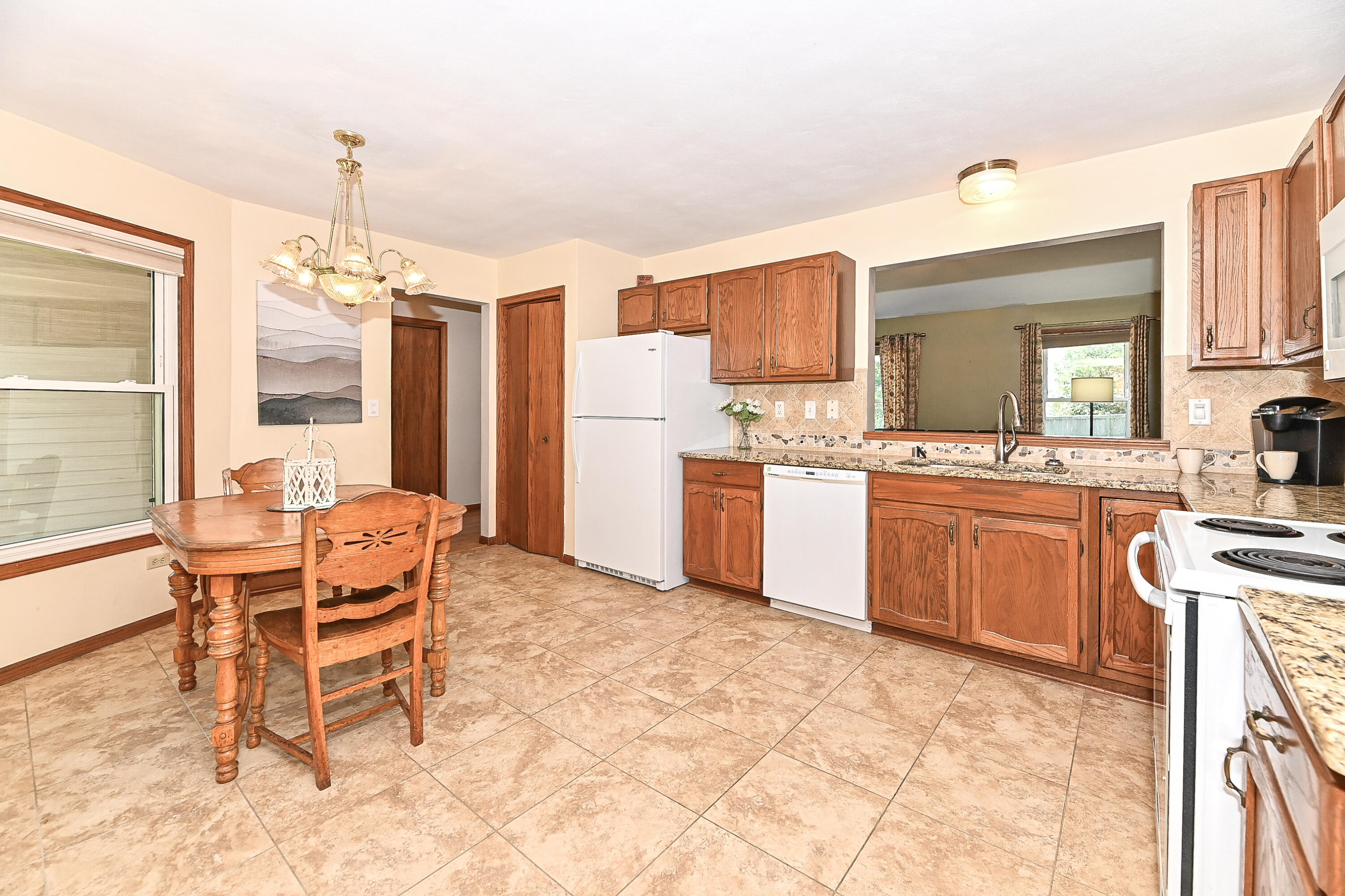 Wisconsin Lake Home for sale (MLS#: 1930579) at 4205 W Carmel Dr, in Franklin, Wisconsin. (8 of 23)